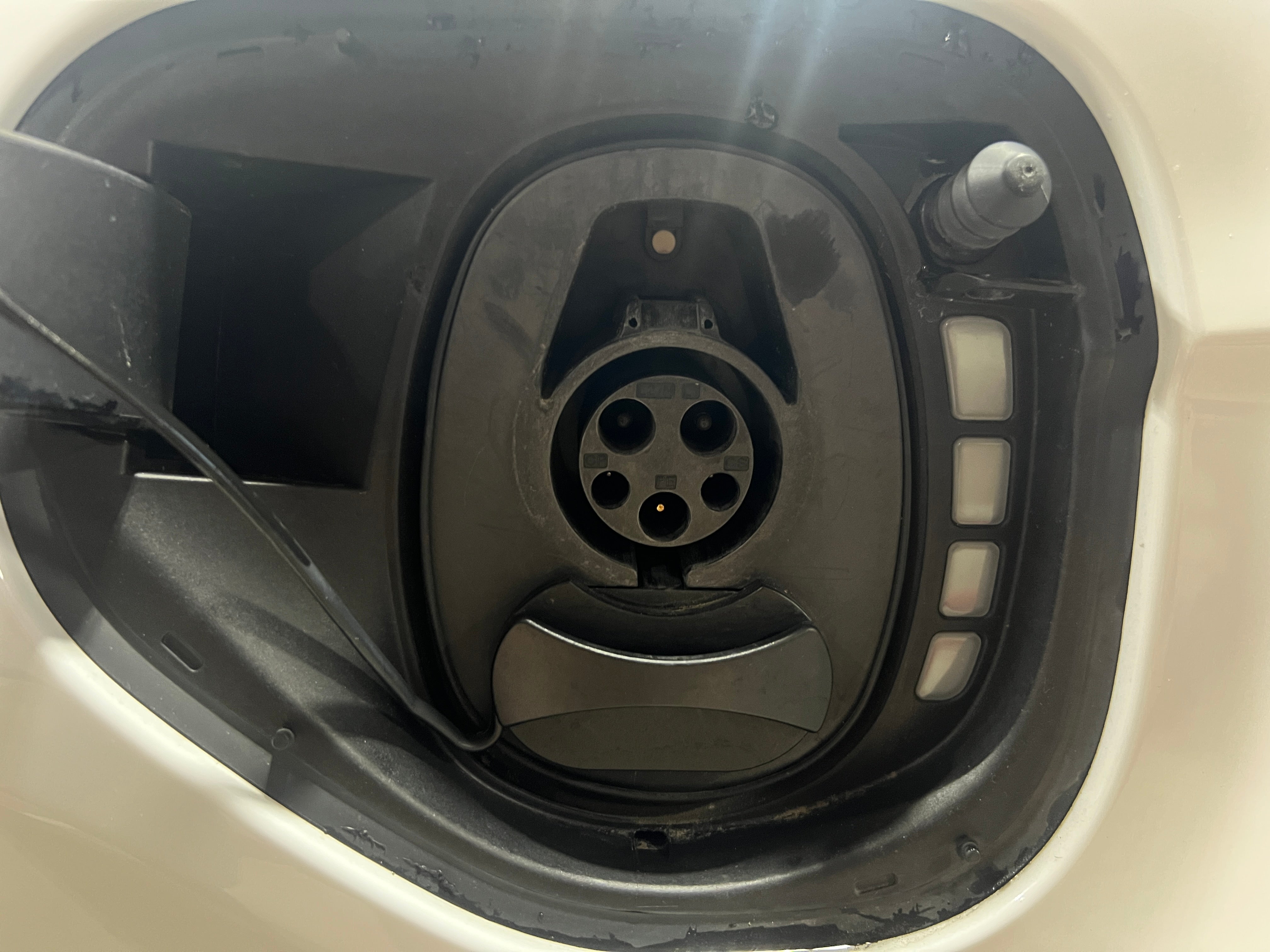Used 2017 Ford Focus Electric with VIN 1FADP3R43HL254841 for sale in Auburn, WA