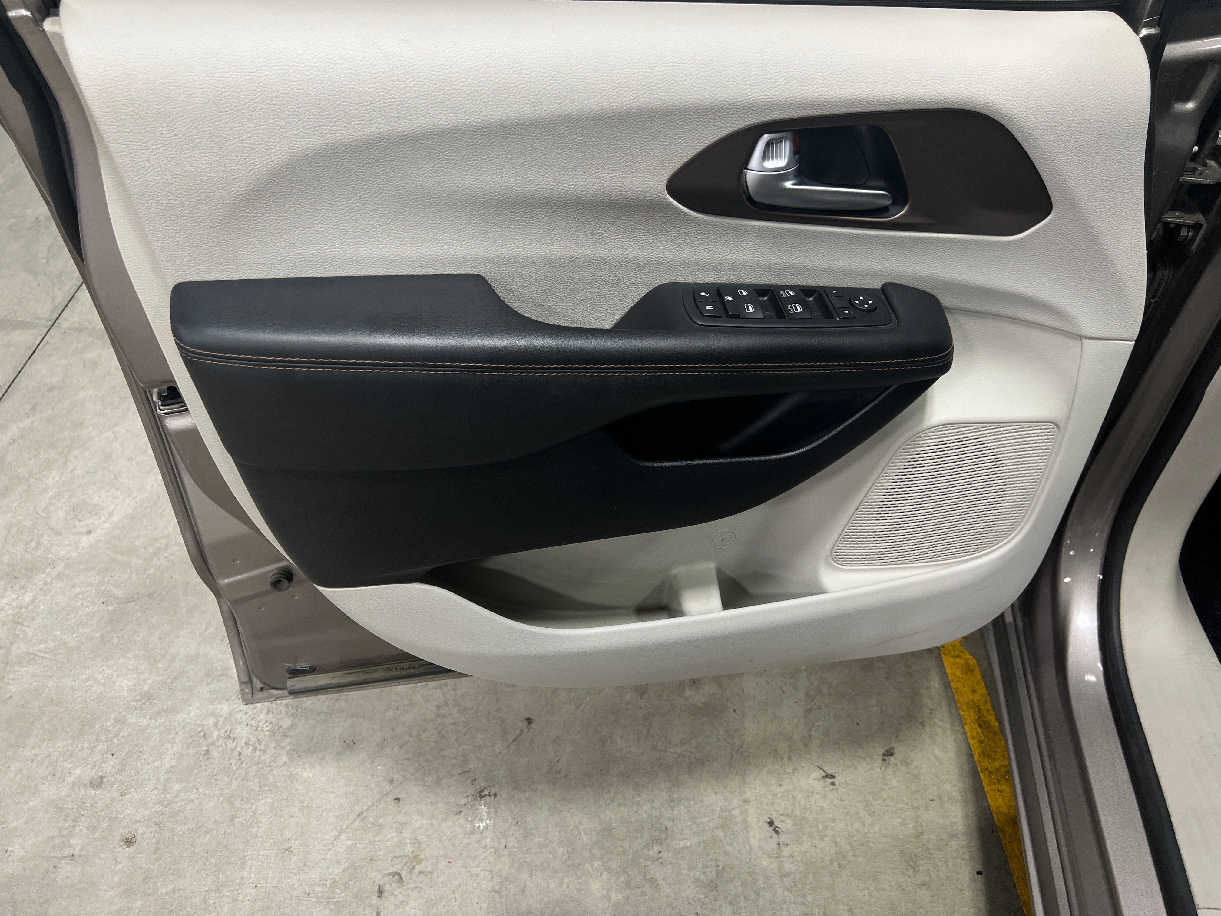 Used 2017 Chrysler Pacifica LX with VIN 2C4RC1CG9HR598278 for sale in Pewaukee, WI