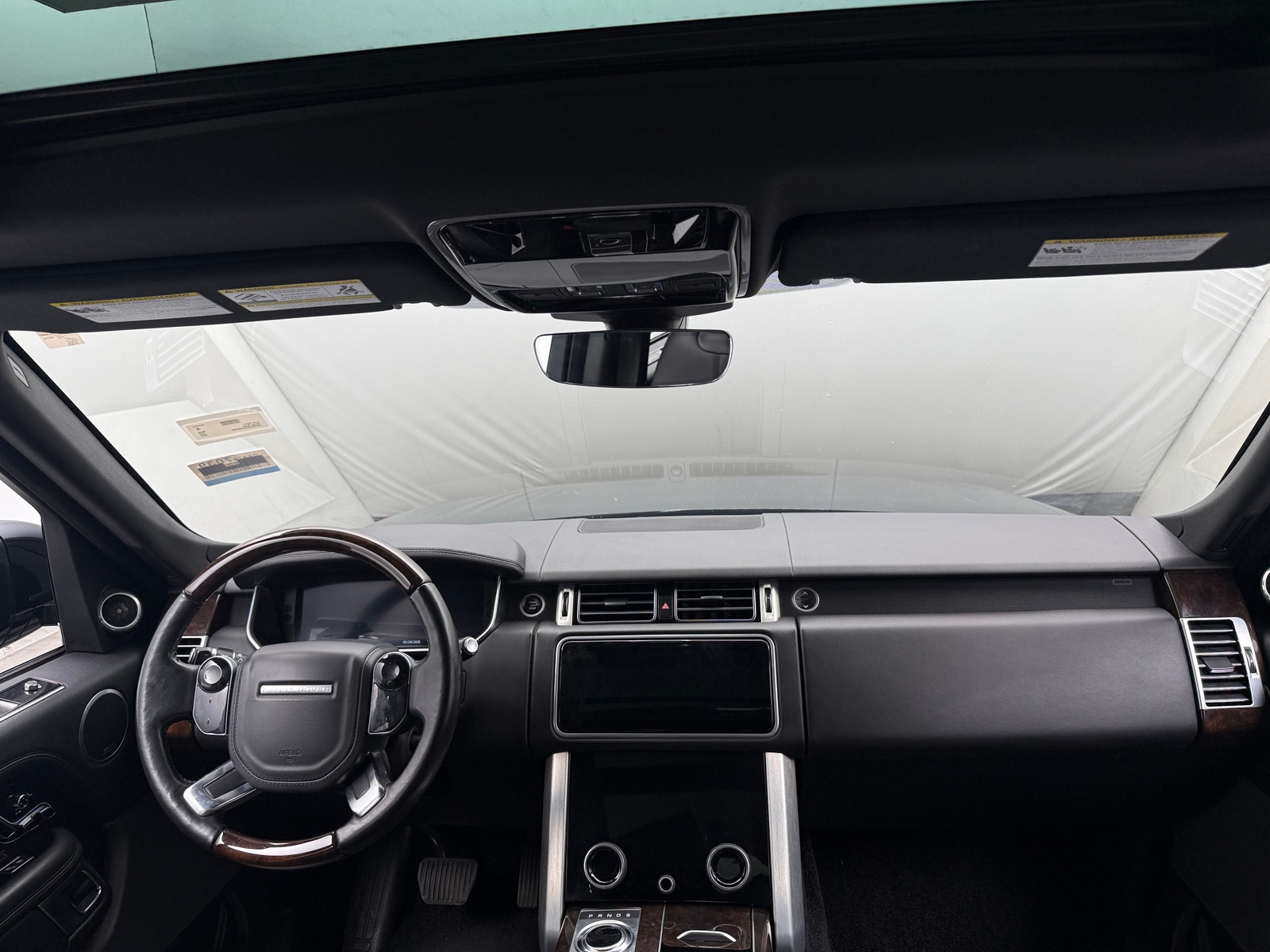 Thumbnail: 2018 Land Rover Range Rover - 2