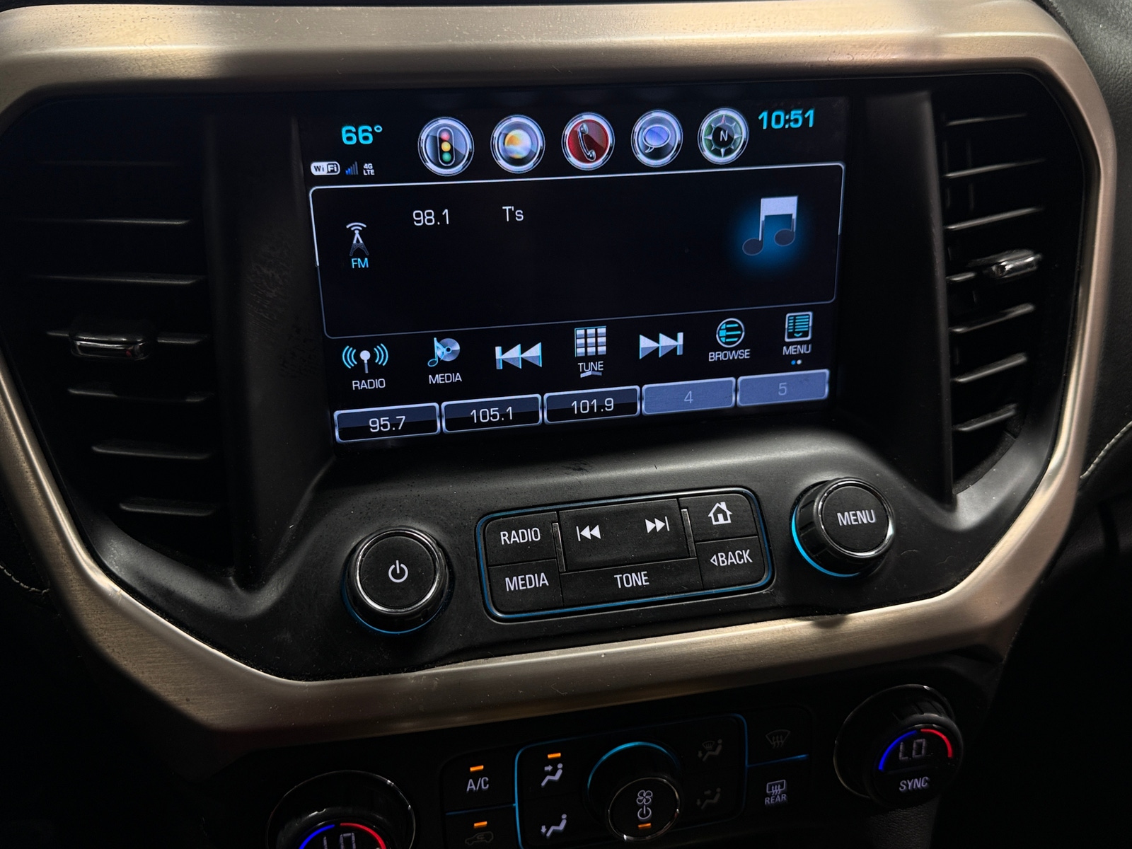 Thumbnail: 2019 GMC Acadia - 3