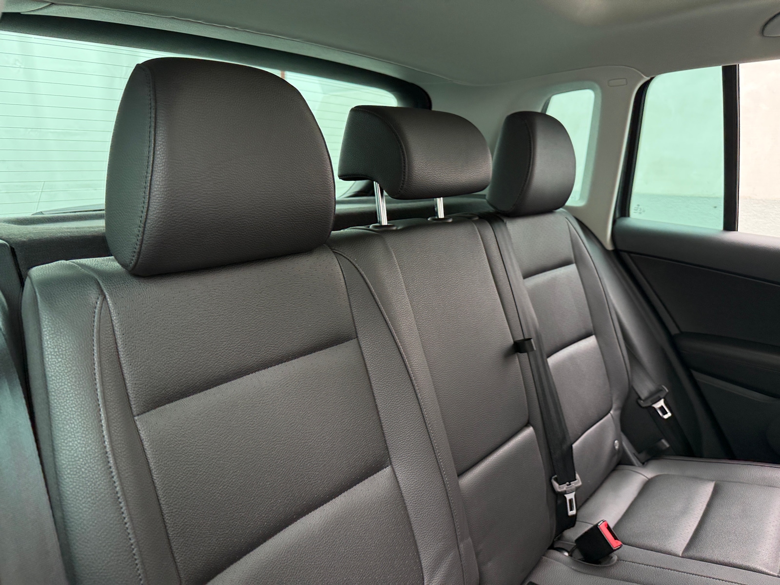 Thumbnail: 2015 Volkswagen Tiguan - 6