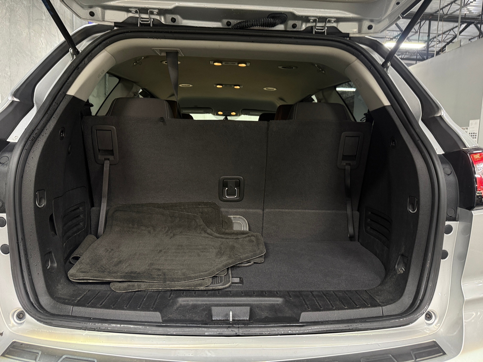Thumbnail: 2017 Chevrolet Traverse - 7