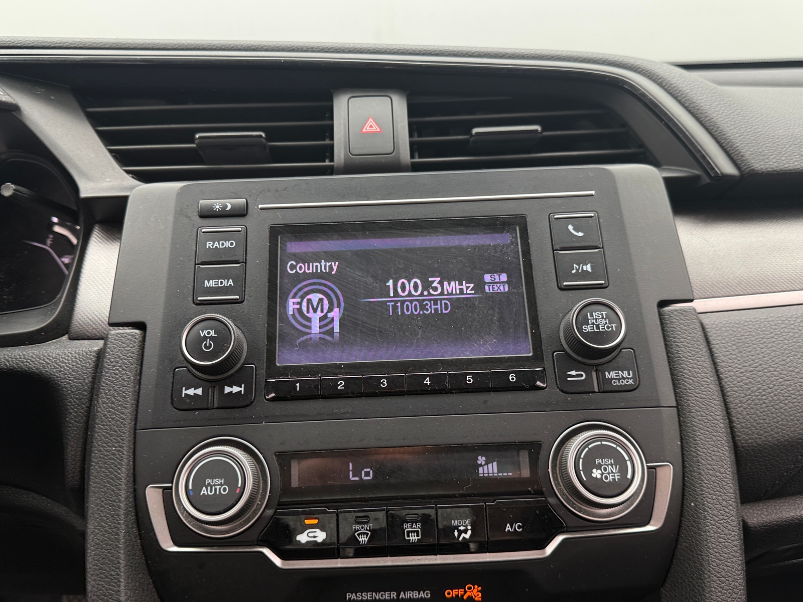 Thumbnail: 2016 Honda Civic - 4