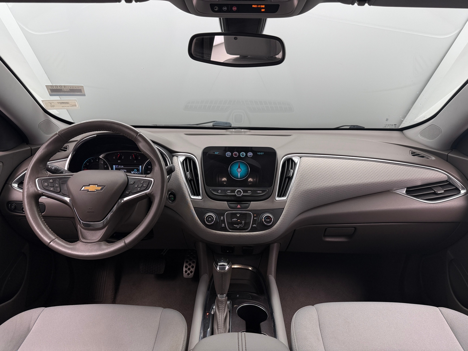 Thumbnail: 2016 Chevrolet Malibu - 3