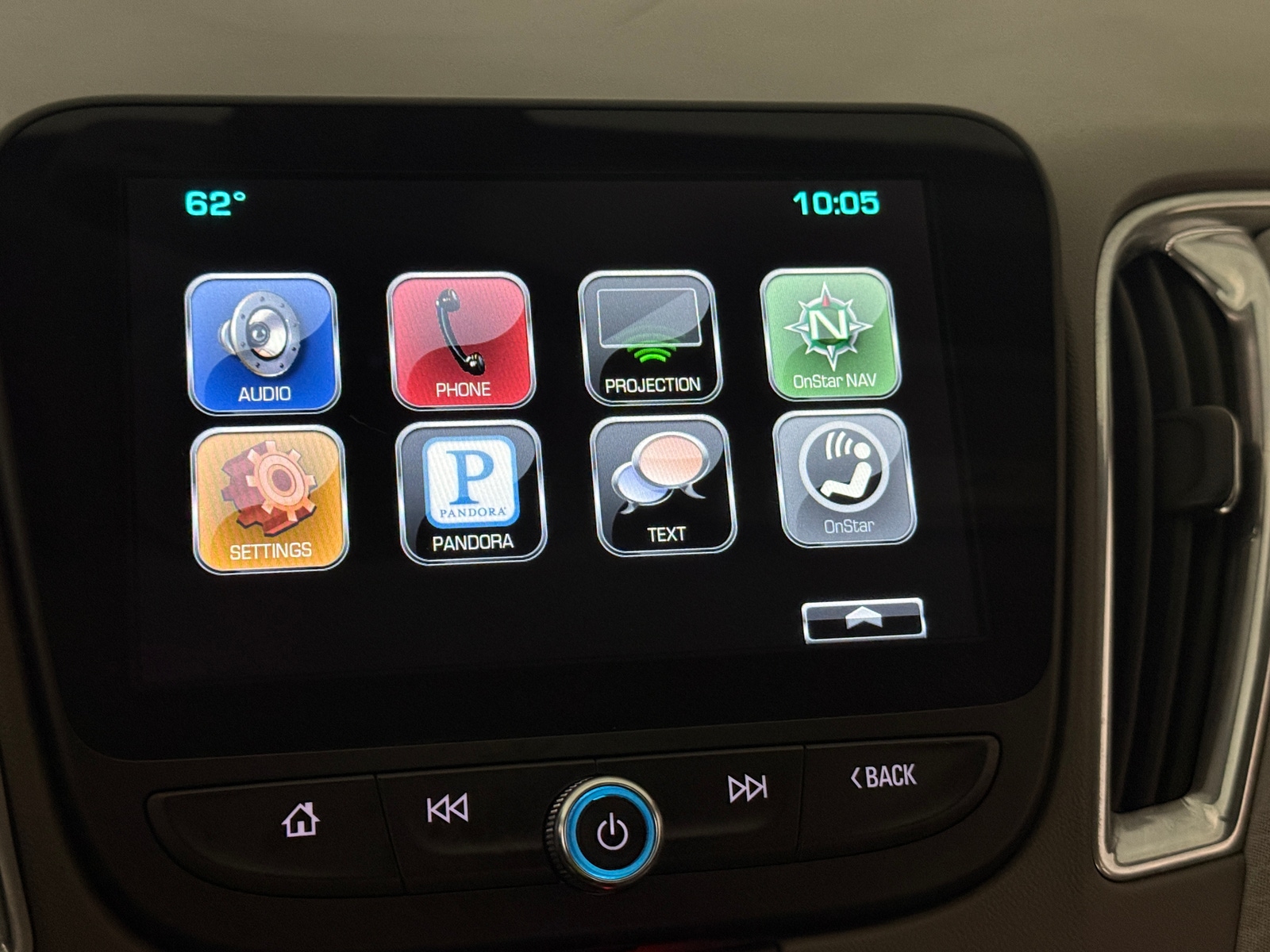 Thumbnail: 2016 Chevrolet Malibu - 4