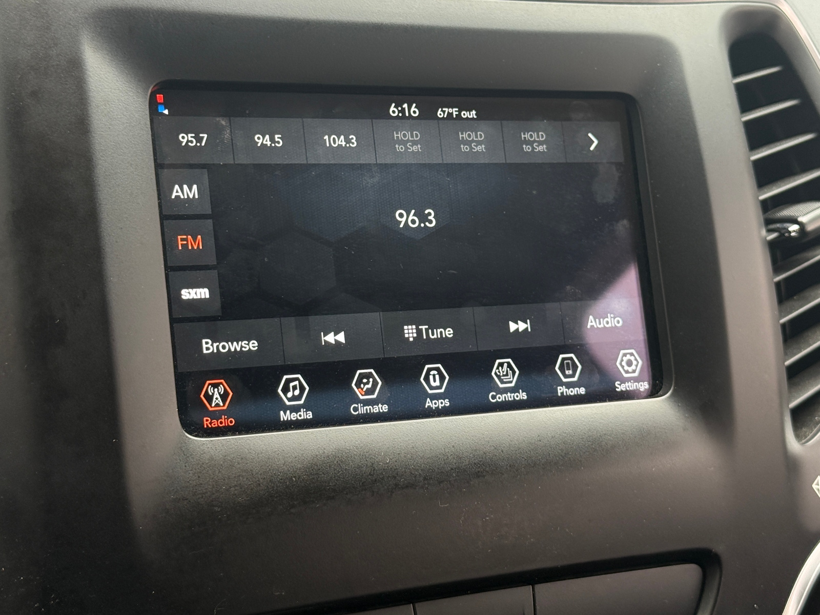 Thumbnail: 2019 Jeep Cherokee - 4