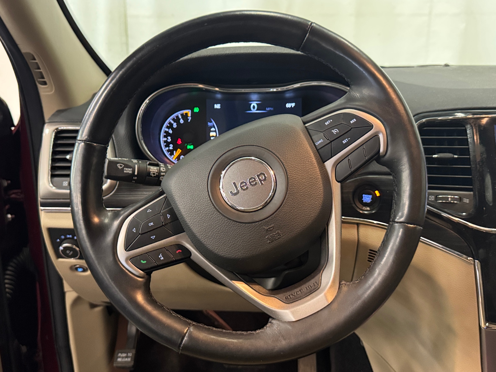 Thumbnail: 2022 Jeep Grand Cherokee - 4