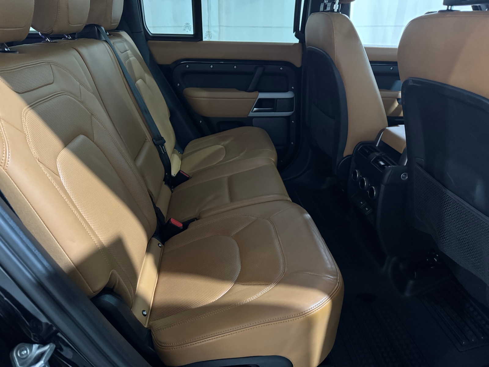 Thumbnail: 2023 Land Rover Defender - 5
