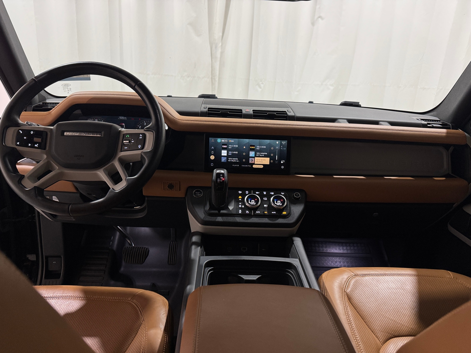 Thumbnail: 2023 Land Rover Defender - 2