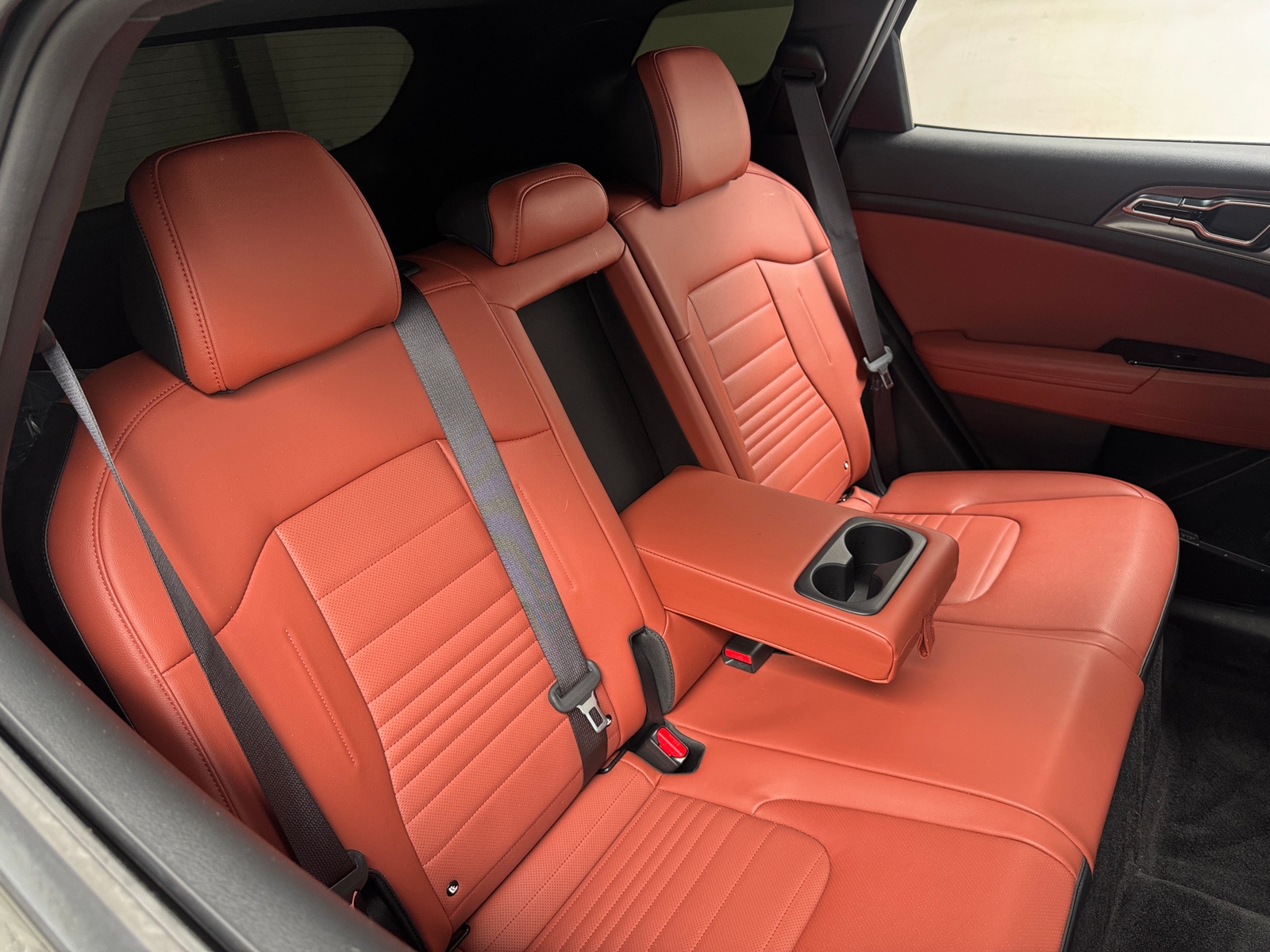 Thumbnail: 2023 Kia Sportage - 6
