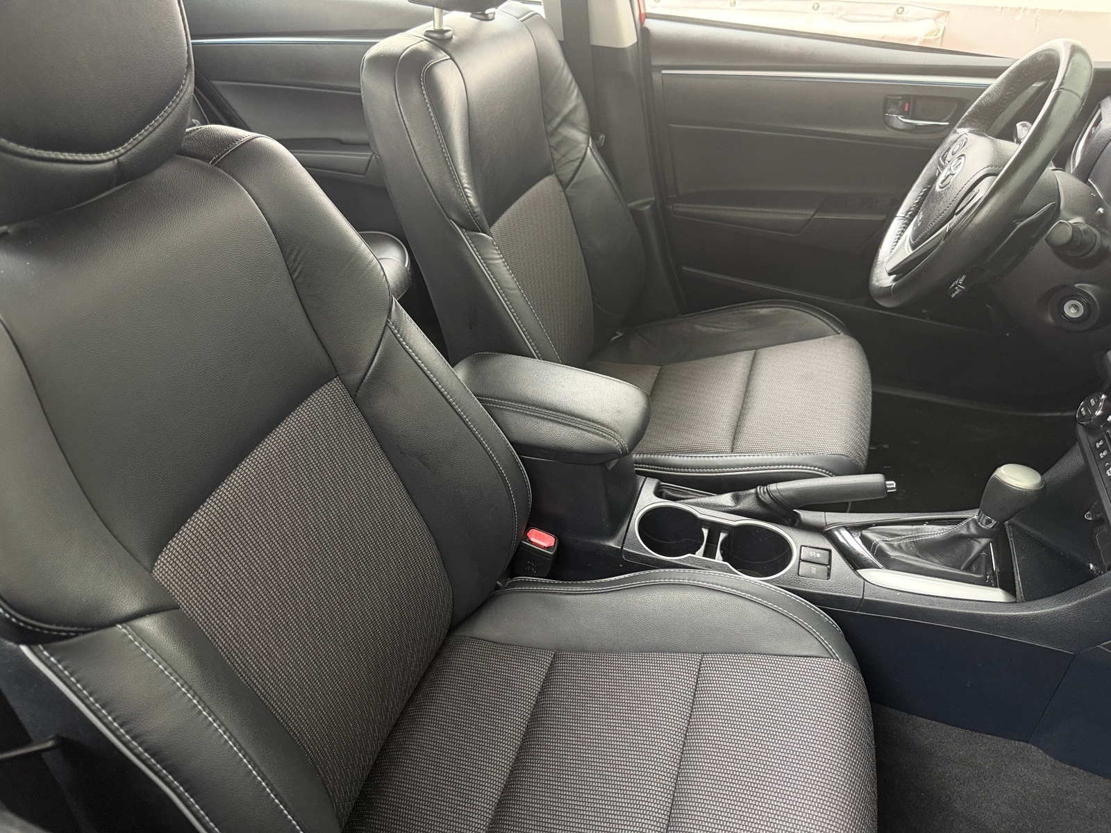 Thumbnail: 2016 Toyota Corolla - 2