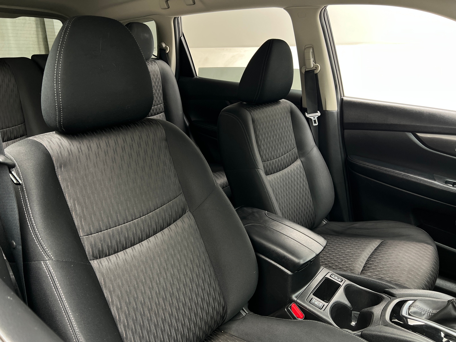 Thumbnail: 2019 Nissan Rogue - 2