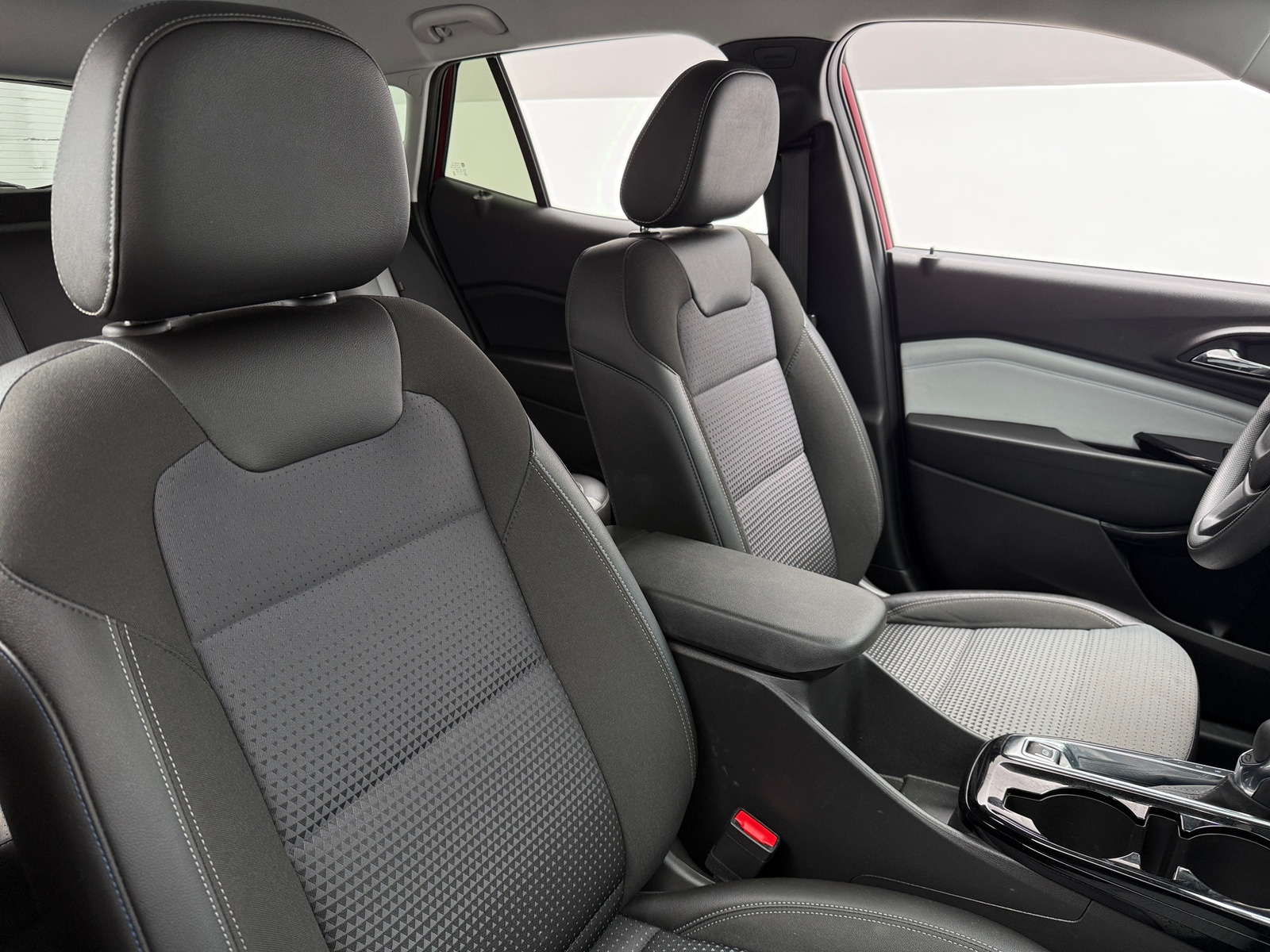 Thumbnail: 2025 Chevrolet Trax - 2