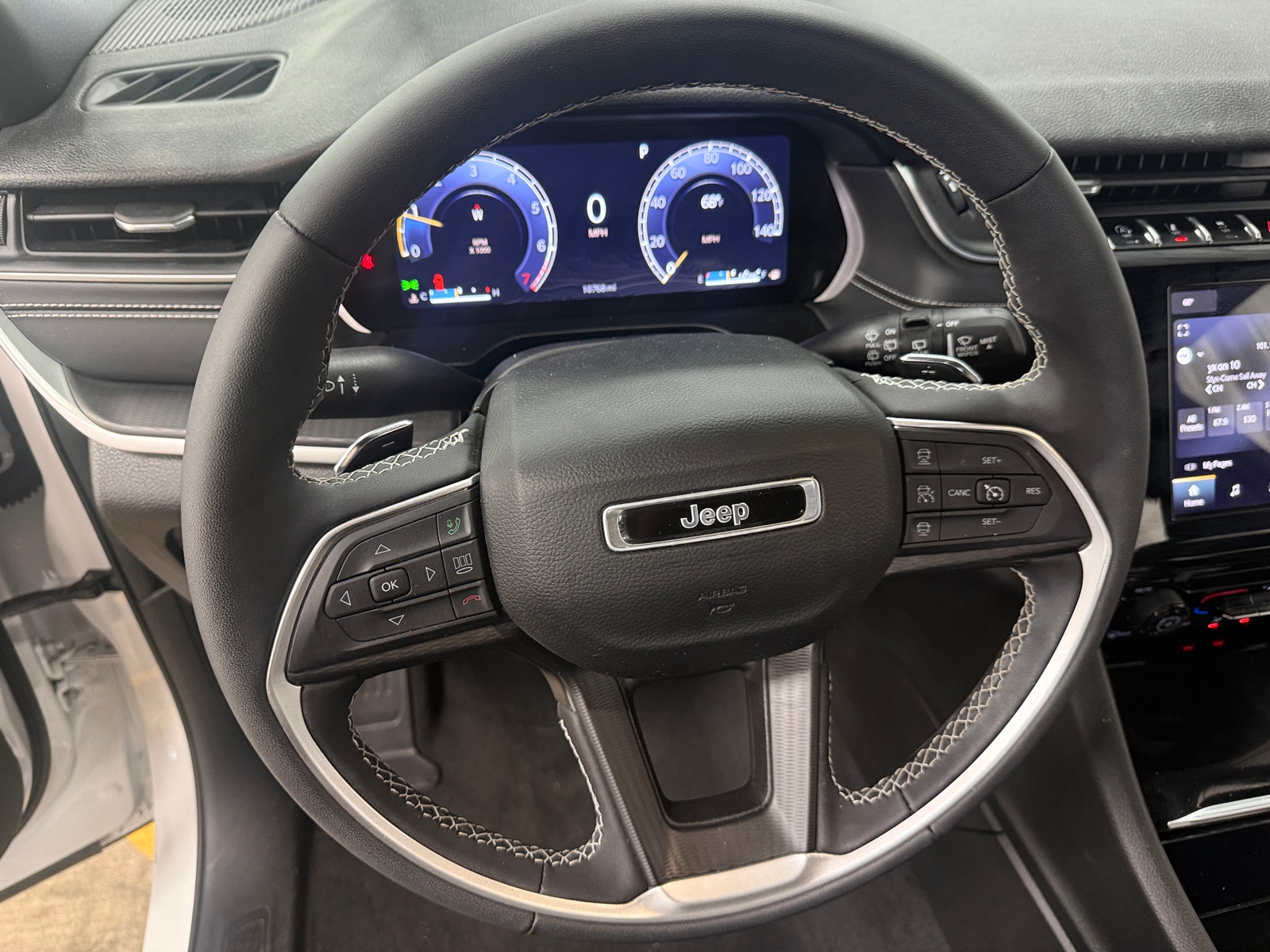 Thumbnail: 2024 Jeep Grand Cherokee - 5