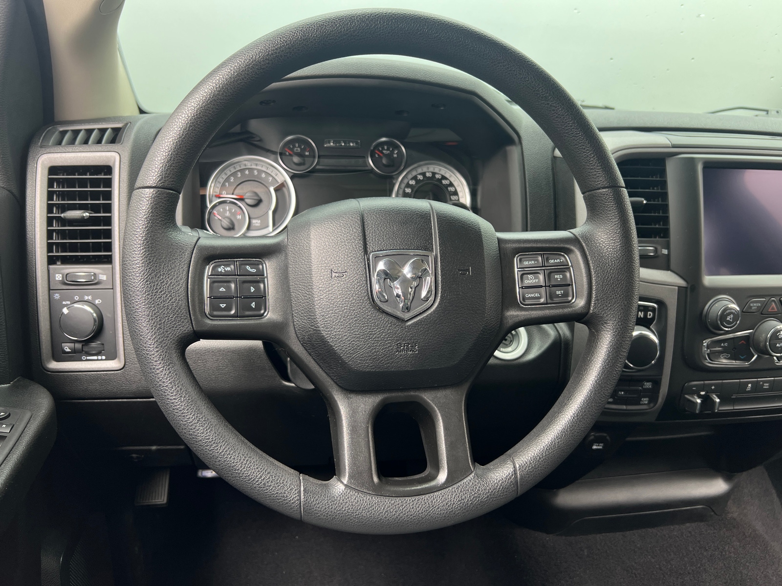 Thumbnail: 2021 RAM 1500 Classic - 4