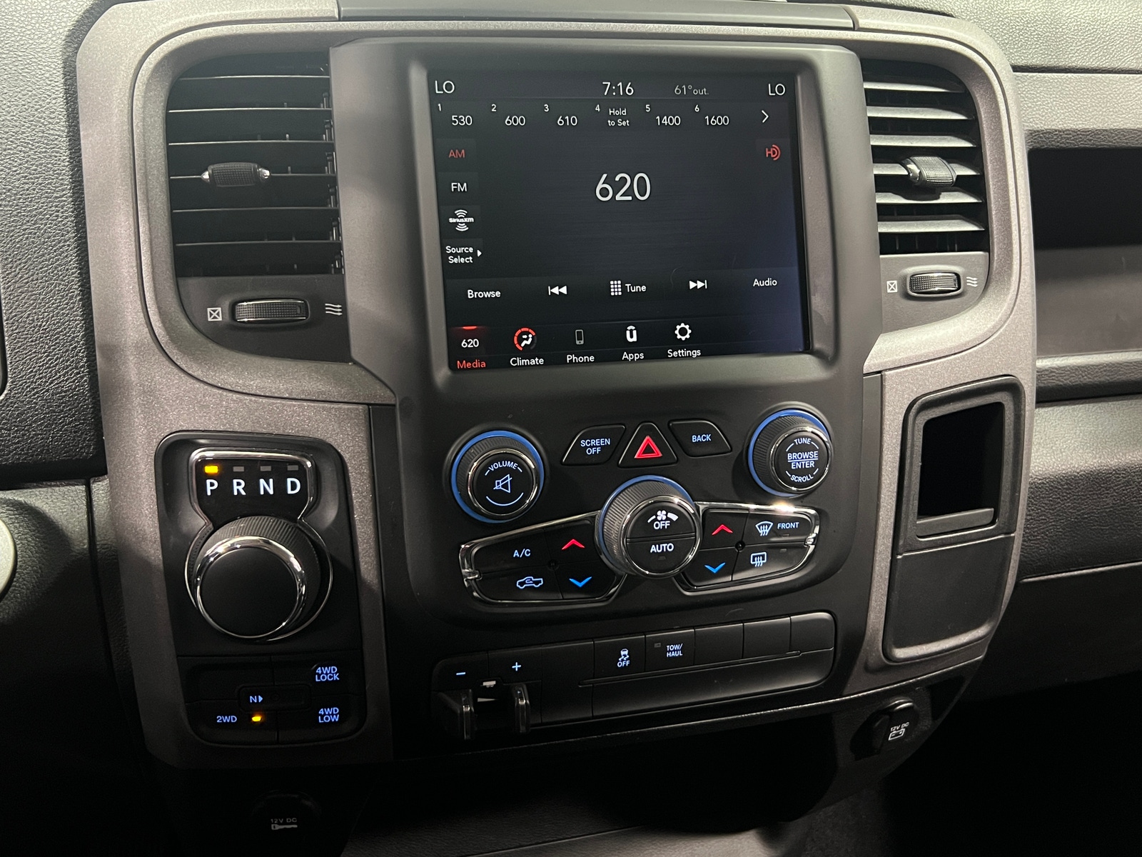 Thumbnail: 2021 RAM 1500 Classic - 3