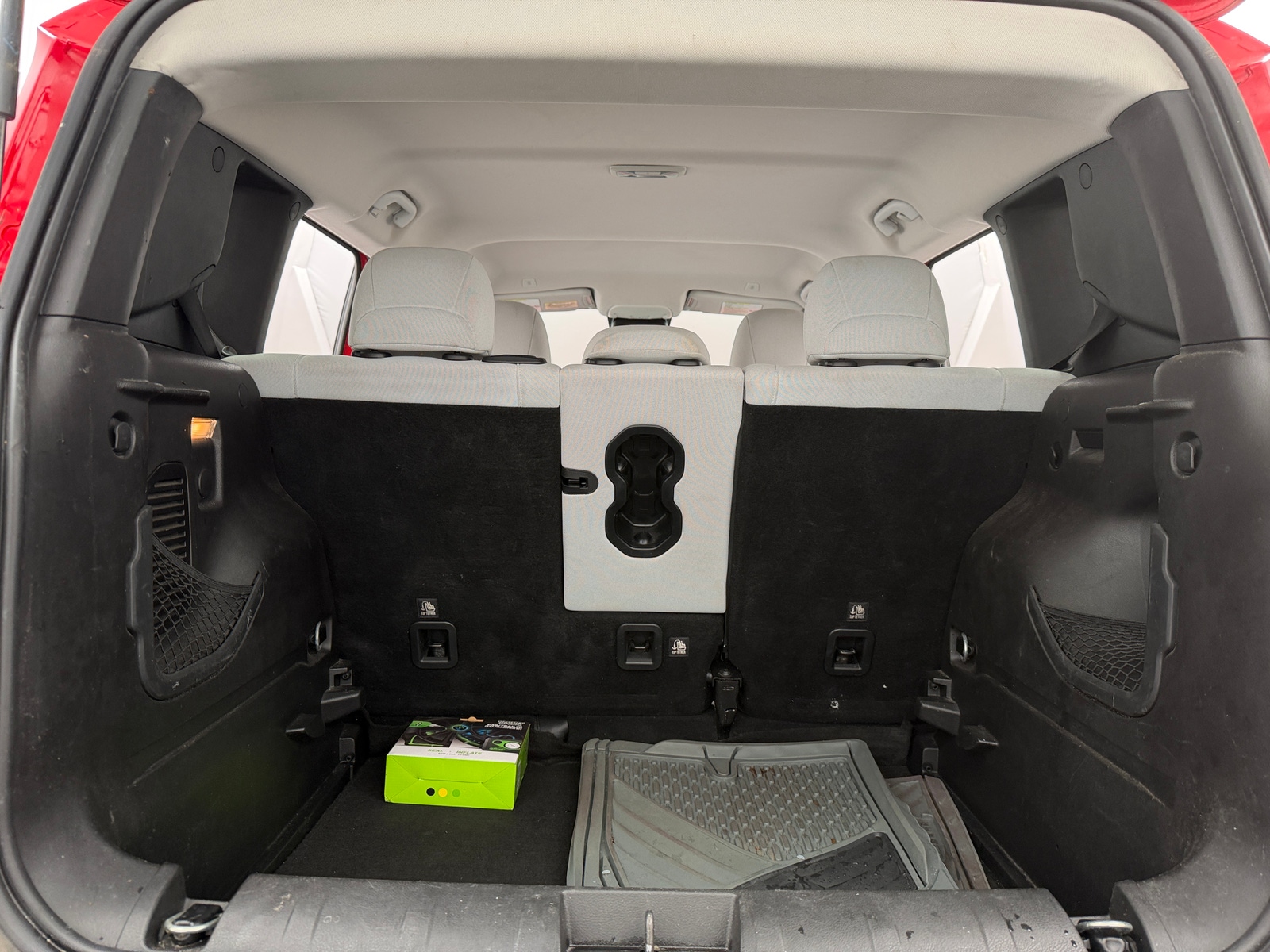 Thumbnail: 2019 Jeep Renegade - 7
