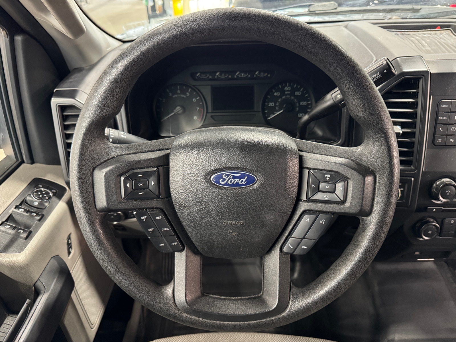 Thumbnail: 2018 Ford Econoline - 5