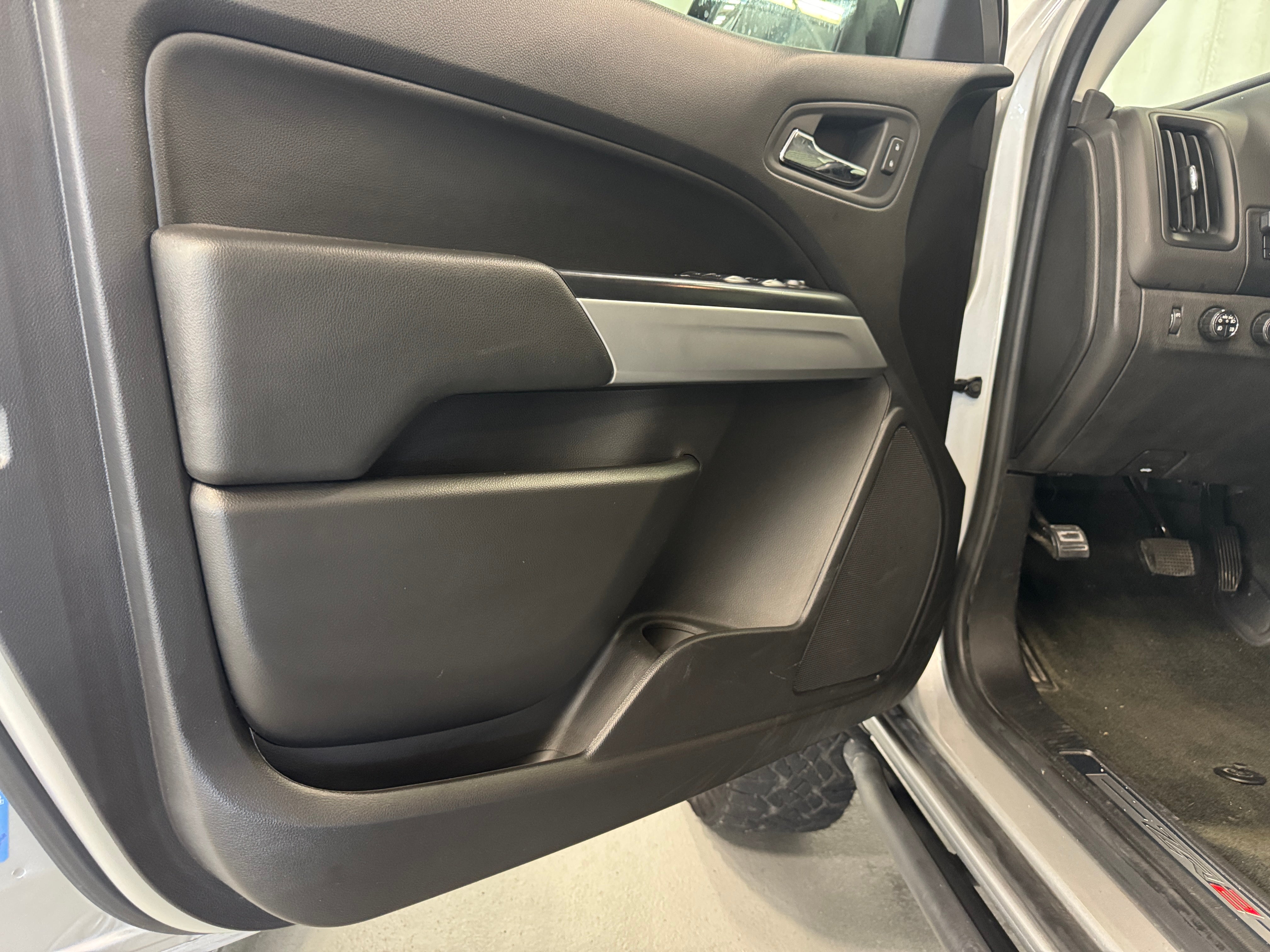 2018 Chevrolet Colorado ZR2 - Photo 4
