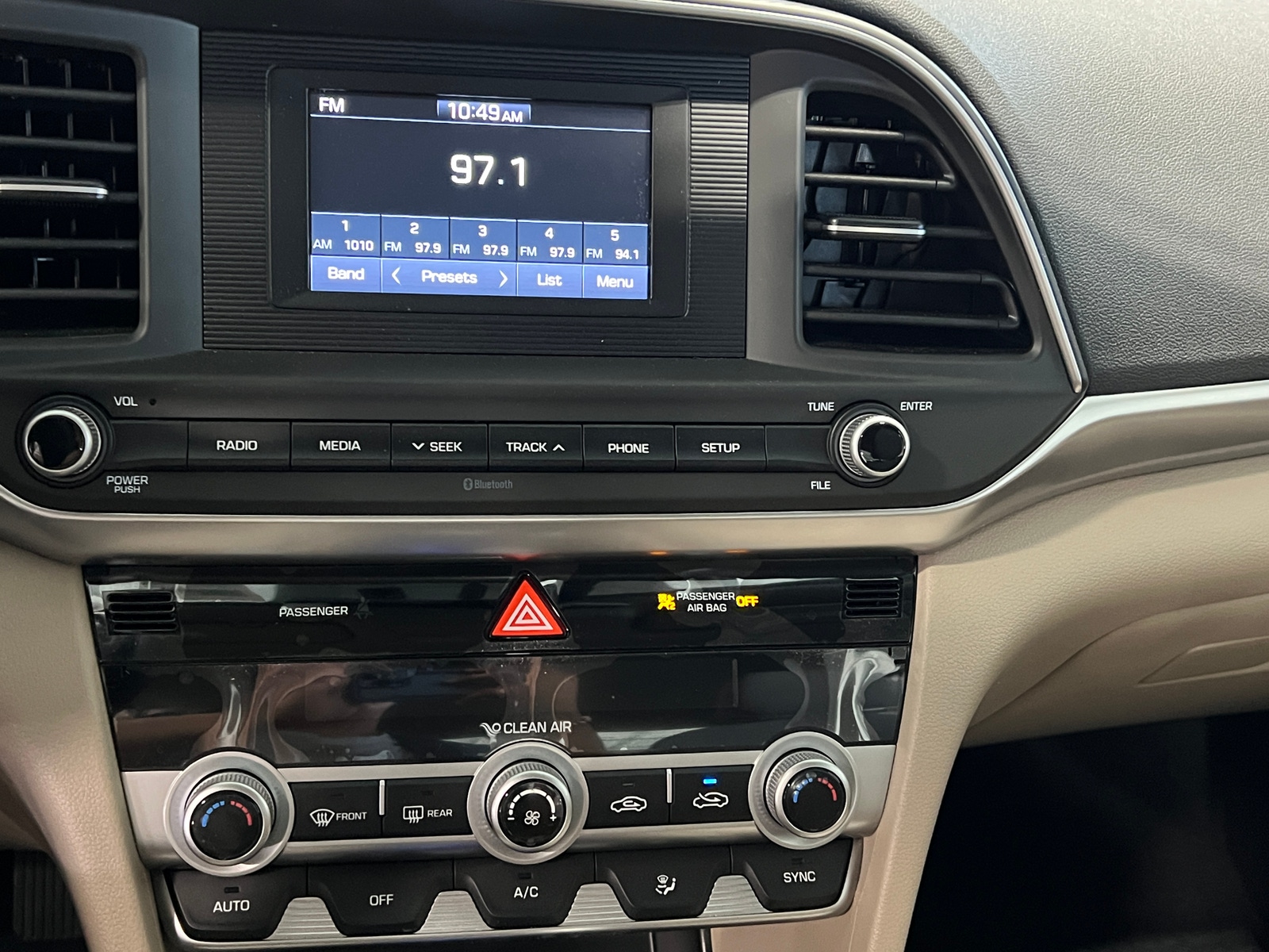 Thumbnail: 2020 Hyundai Elantra - 4