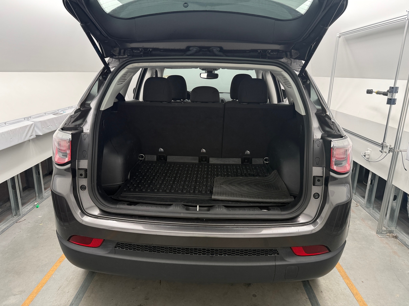 Thumbnail: 2020 Jeep Compass - 7