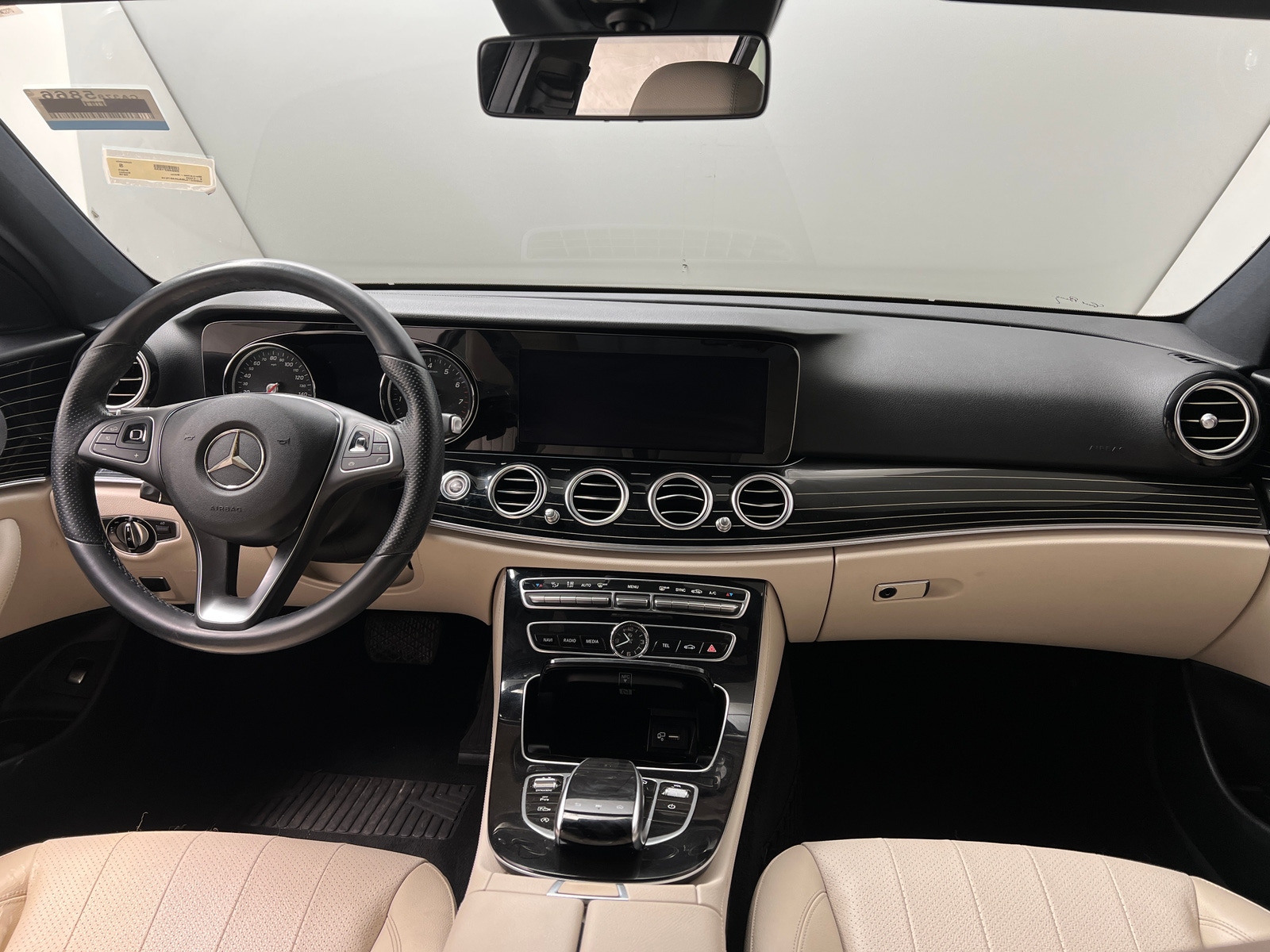 Thumbnail: 2018 Mercedes-Benz E-Class - 2