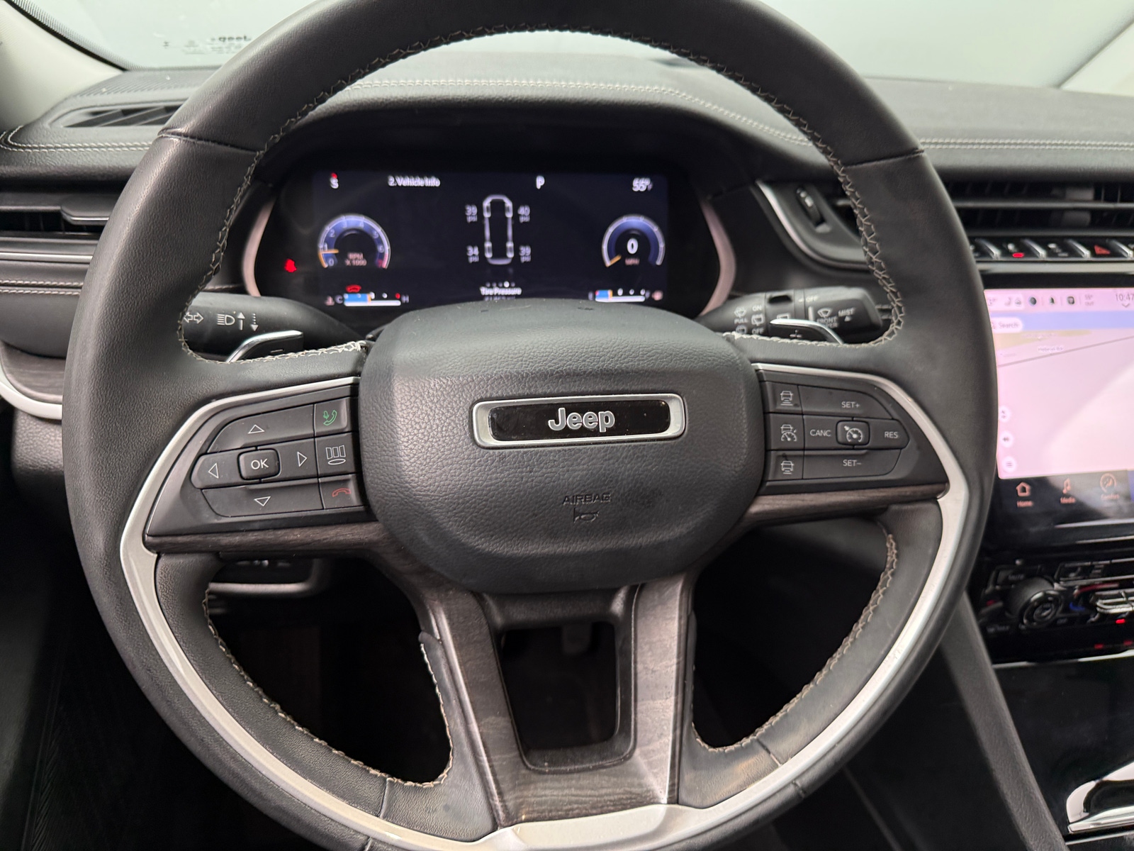 Thumbnail: 2023 Jeep Grand Cherokee L - 4