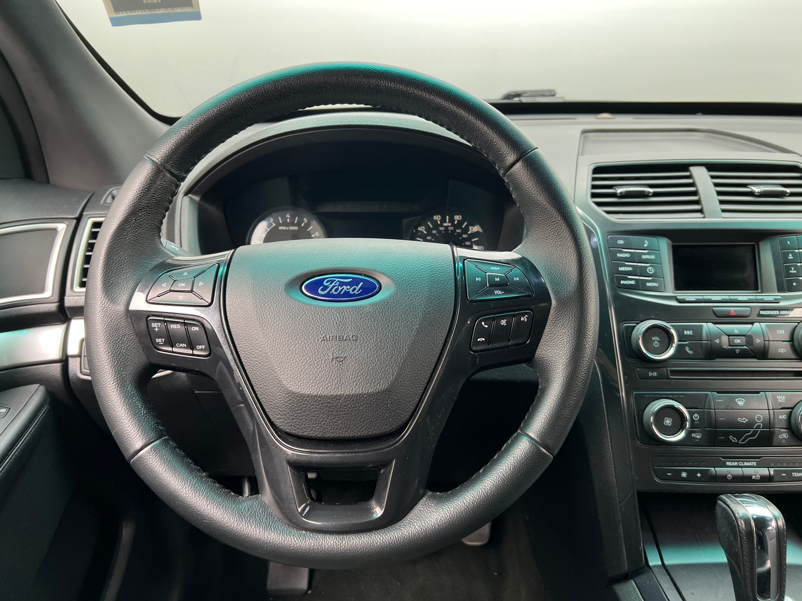 Thumbnail: 2017 Ford Explorer - 5