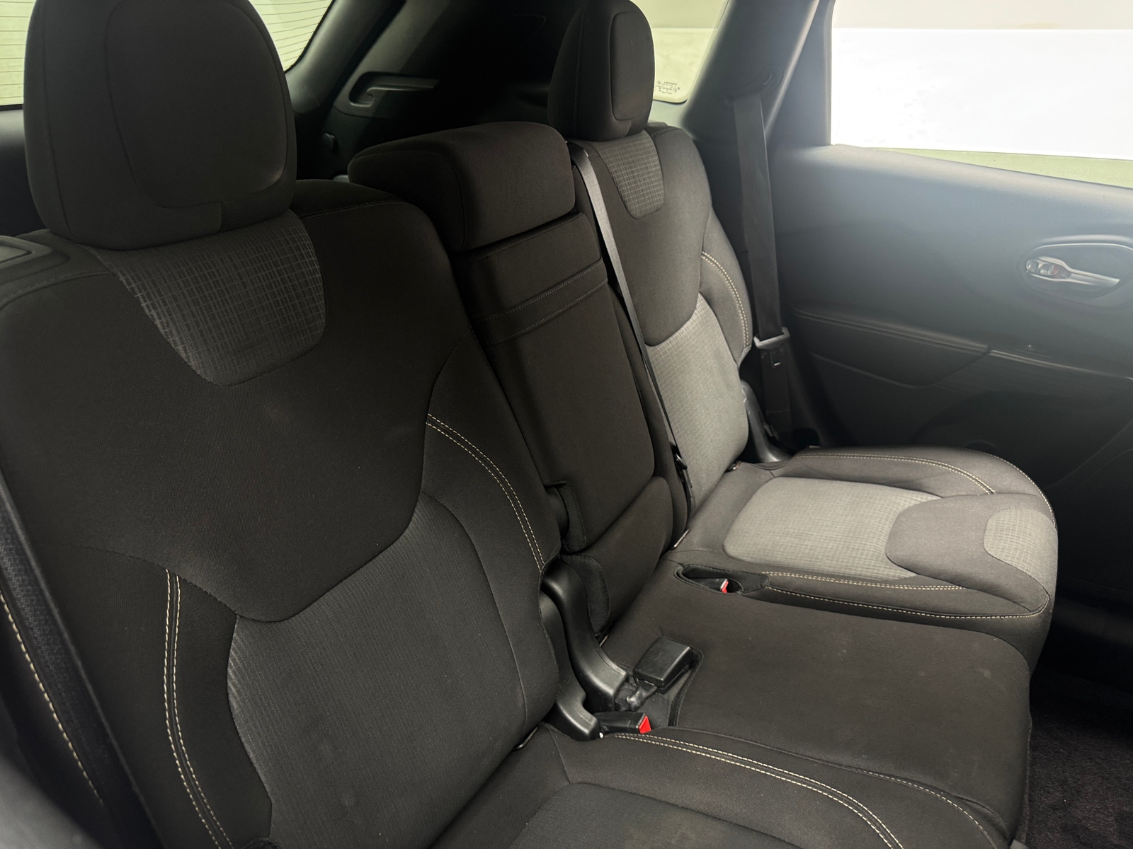 Thumbnail: 2016 Jeep Cherokee - 6