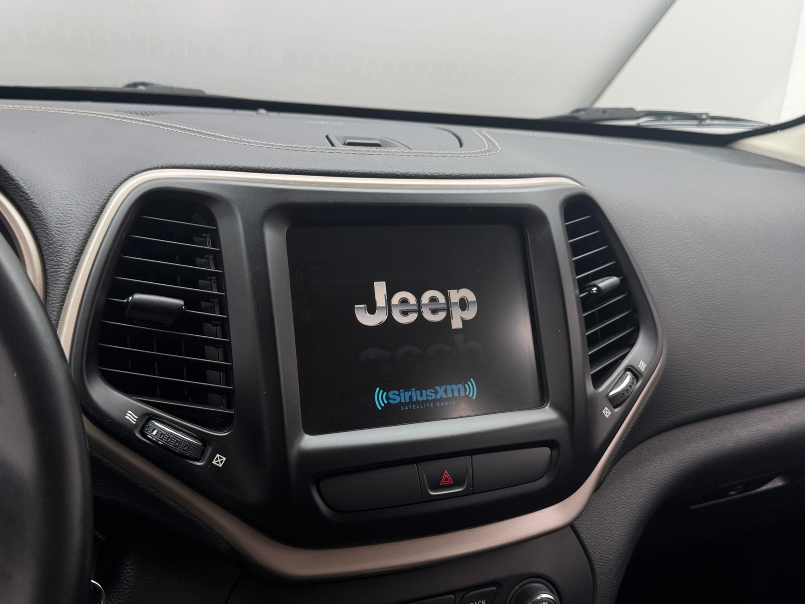 Thumbnail: 2016 Jeep Cherokee - 4