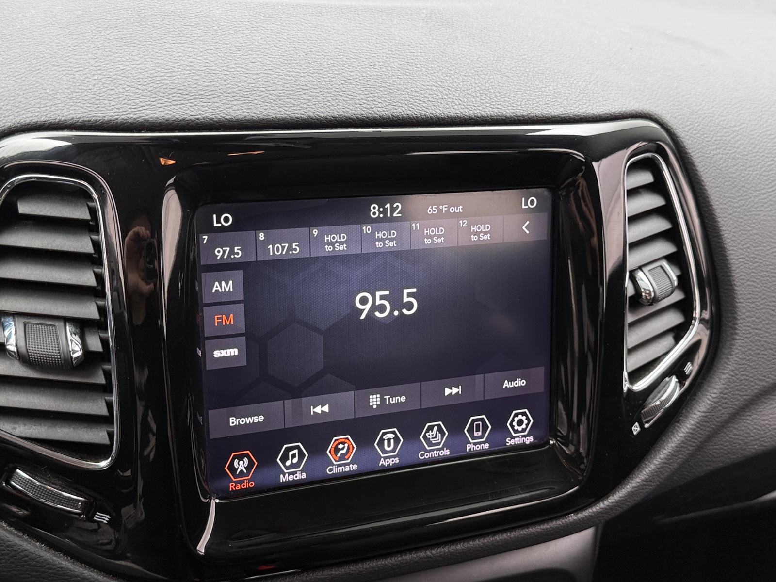 Thumbnail: 2021 Jeep Compass - 3
