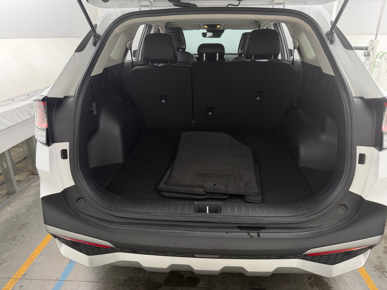 Thumbnail: 2024 Kia Sportage - 7