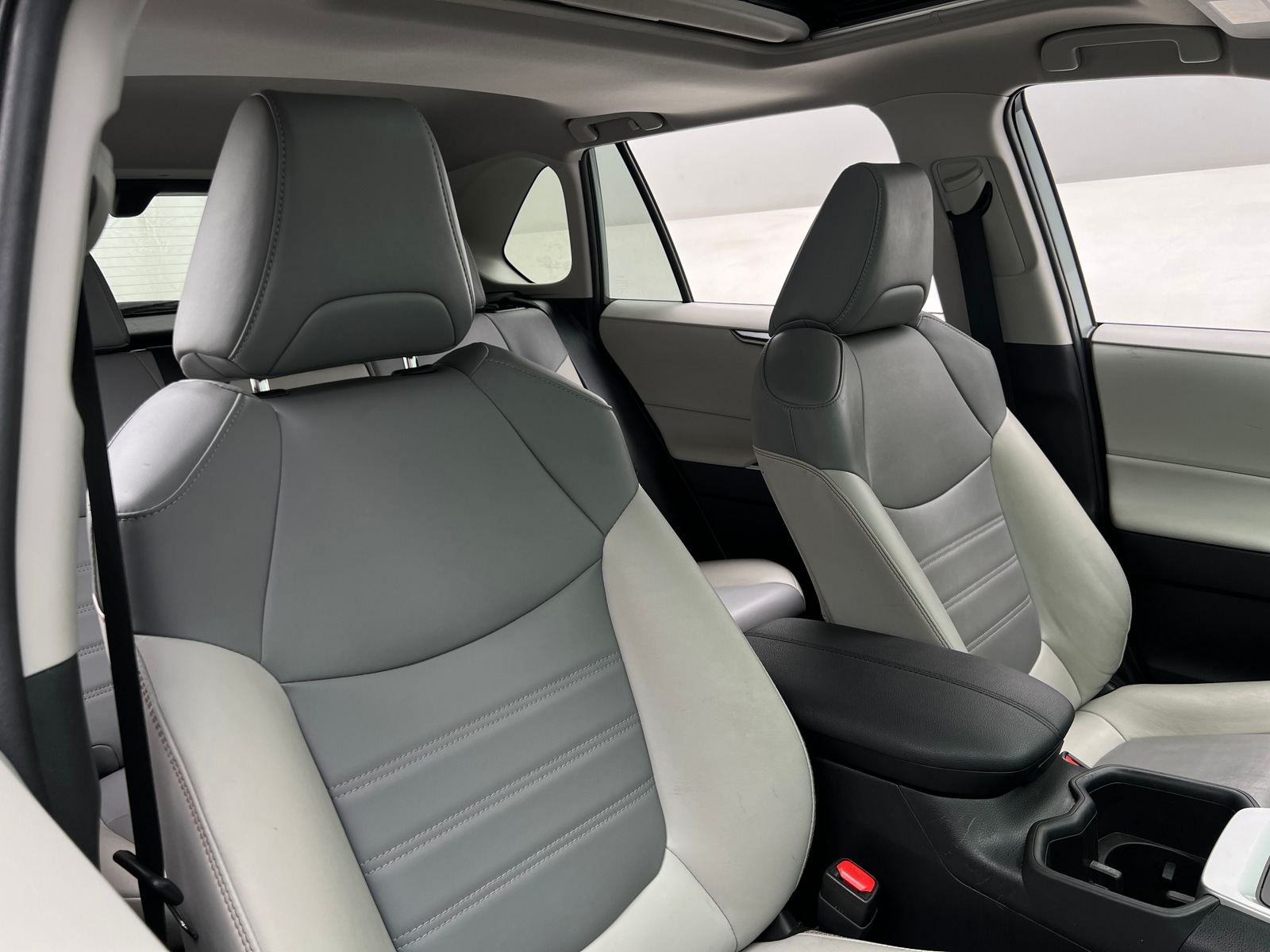 Thumbnail: 2022 Toyota RAV4 - 2
