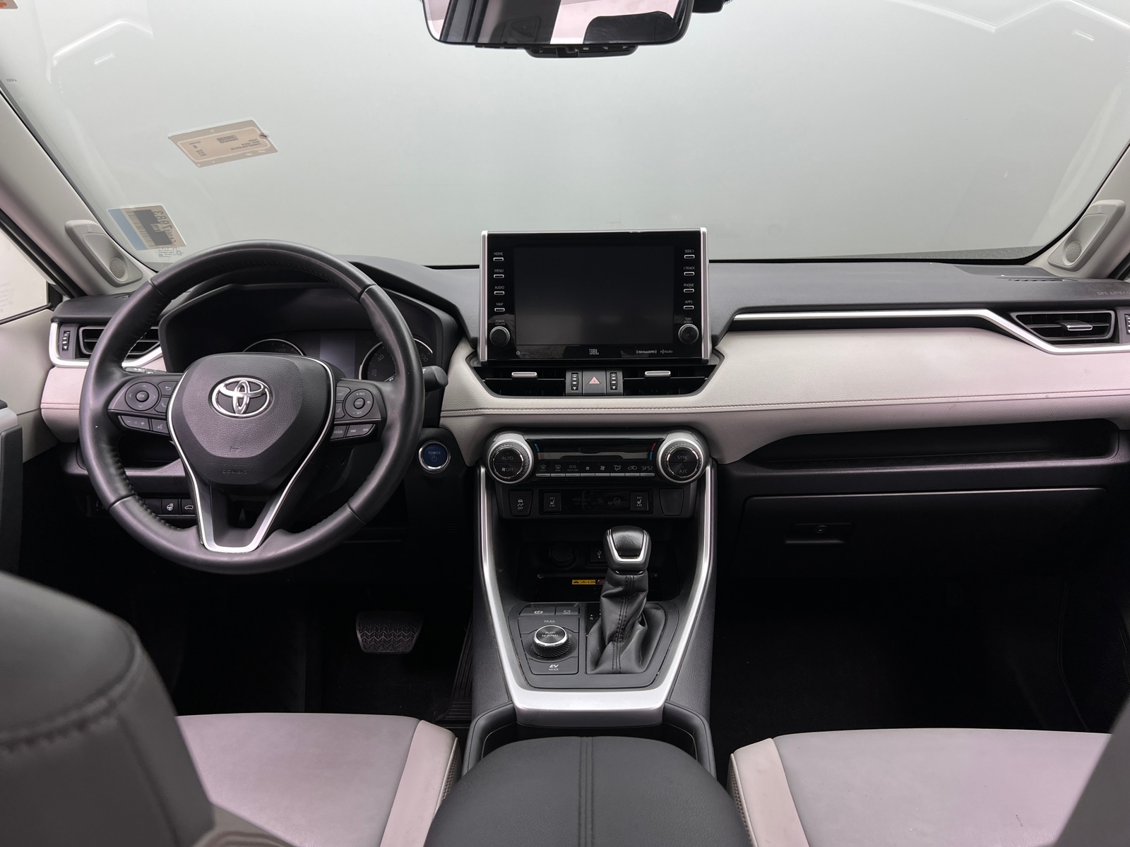 Thumbnail: 2022 Toyota RAV4 - 3