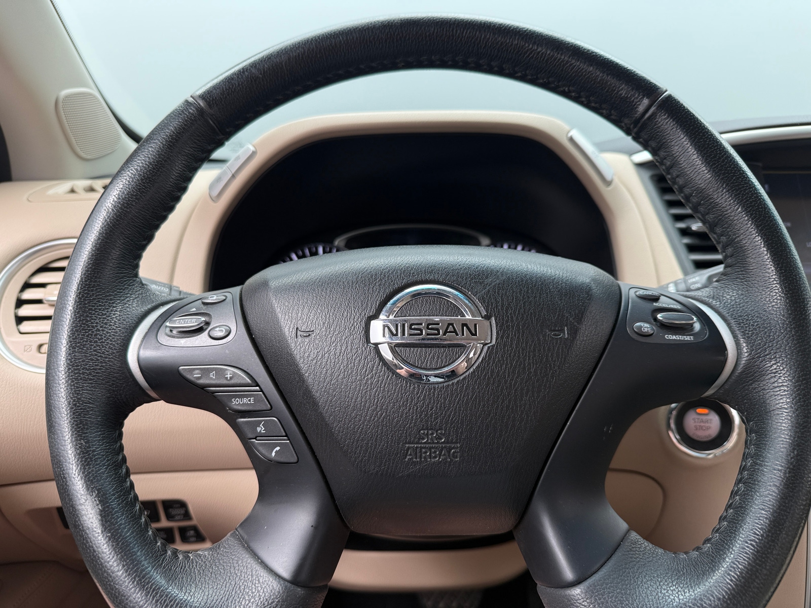 Thumbnail: 2016 Nissan Pathfinder - 4