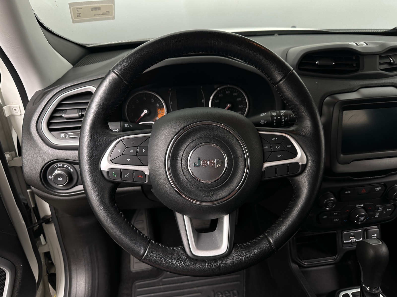 Thumbnail: 2018 Jeep Renegade - 5