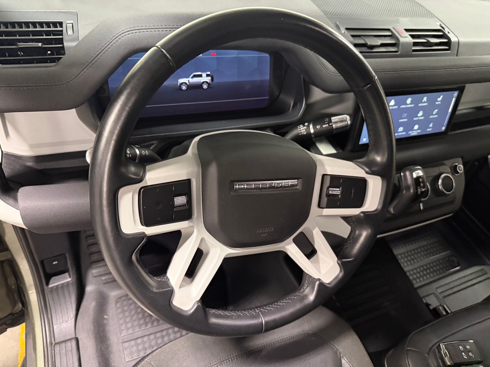 Thumbnail: 2021 Land Rover Defender - 4