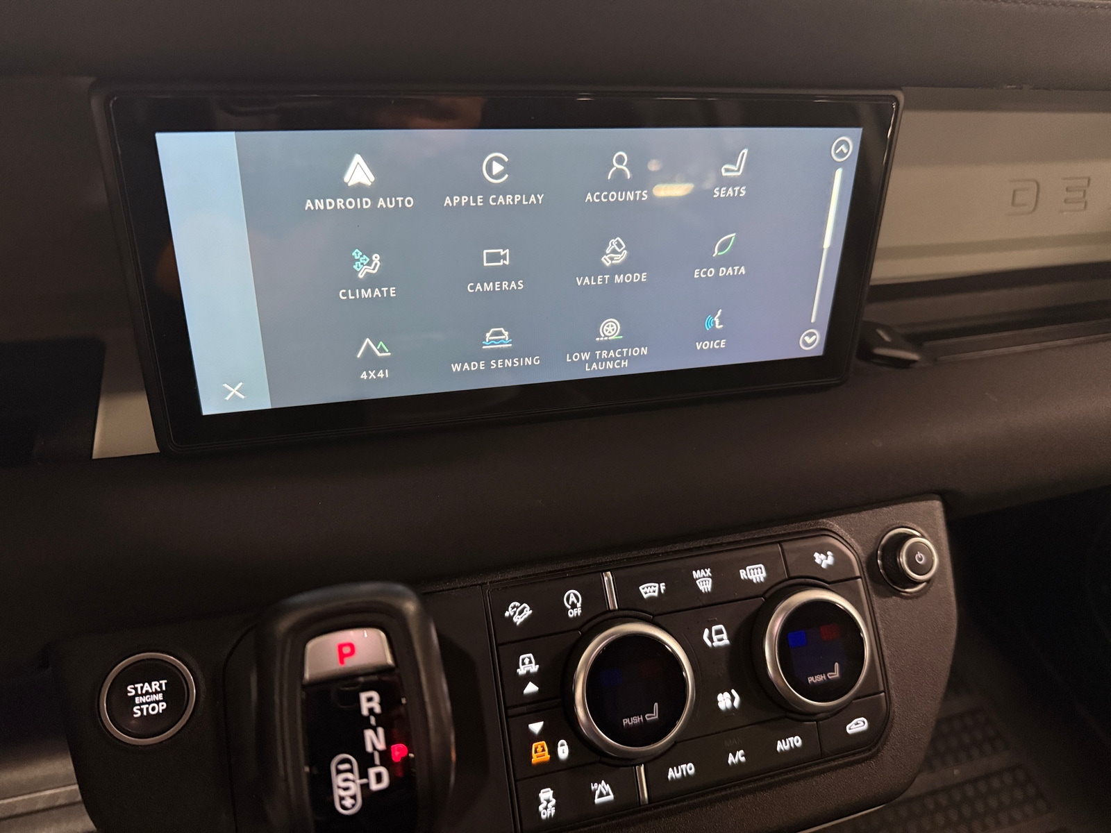 Thumbnail: 2021 Land Rover Defender - 3