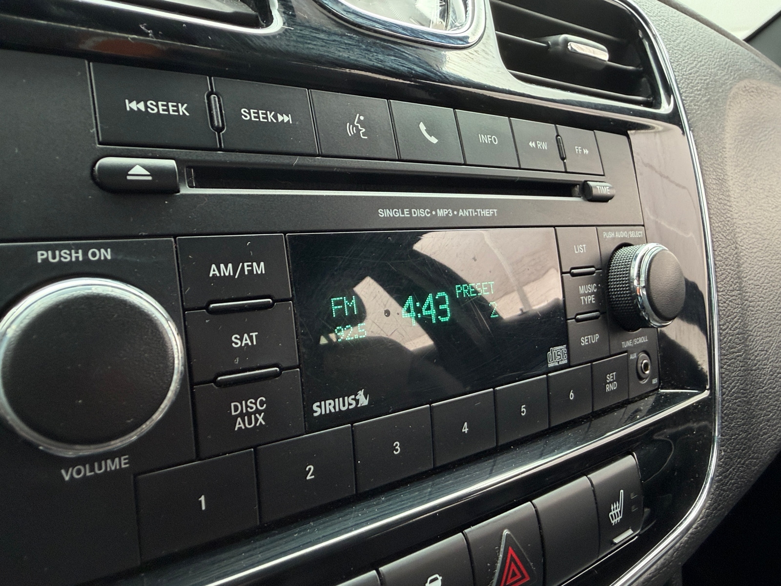 Thumbnail: 2013 Chrysler 200 - 3