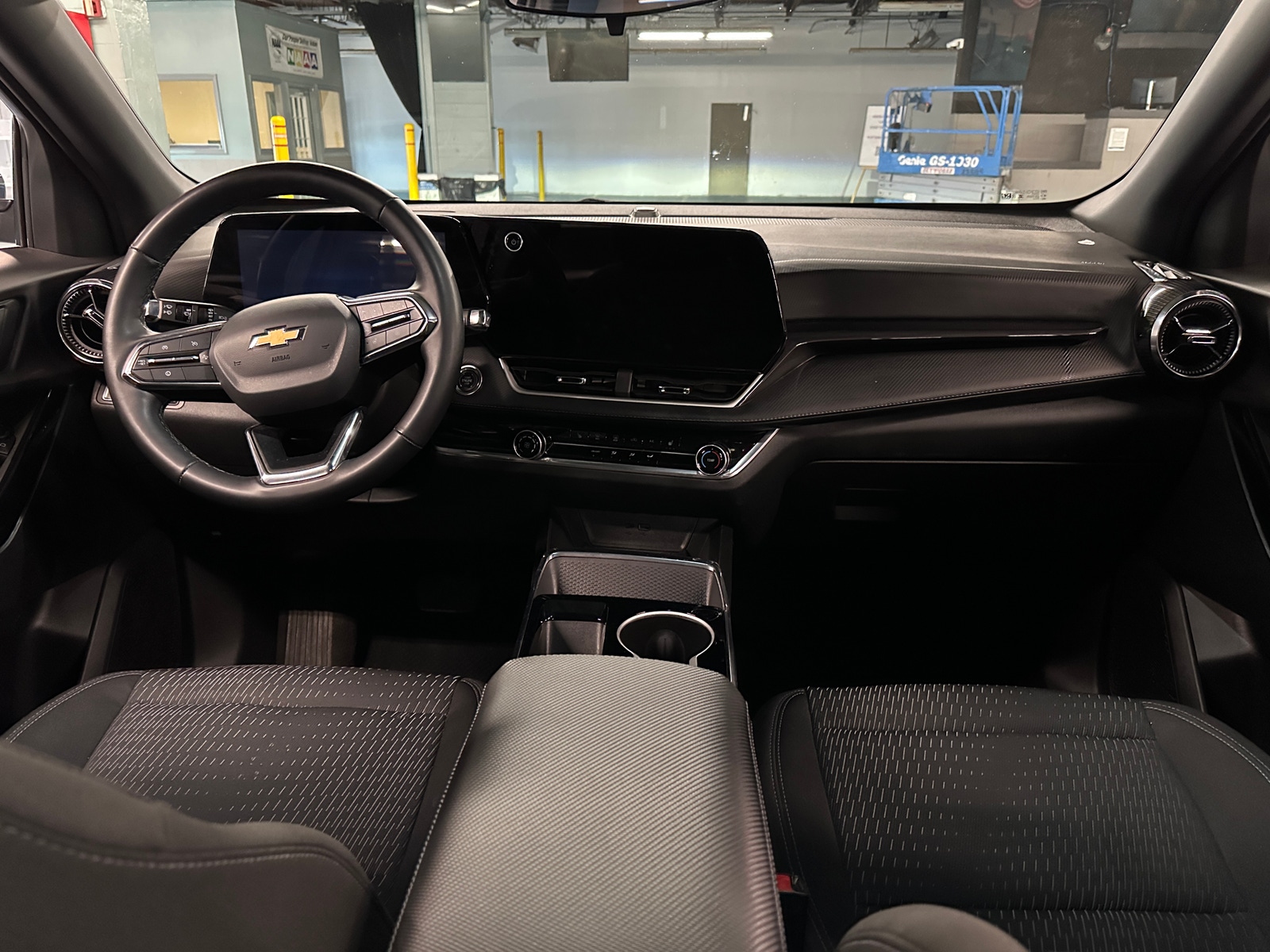 Thumbnail: 2025 Chevrolet Equinox - 3