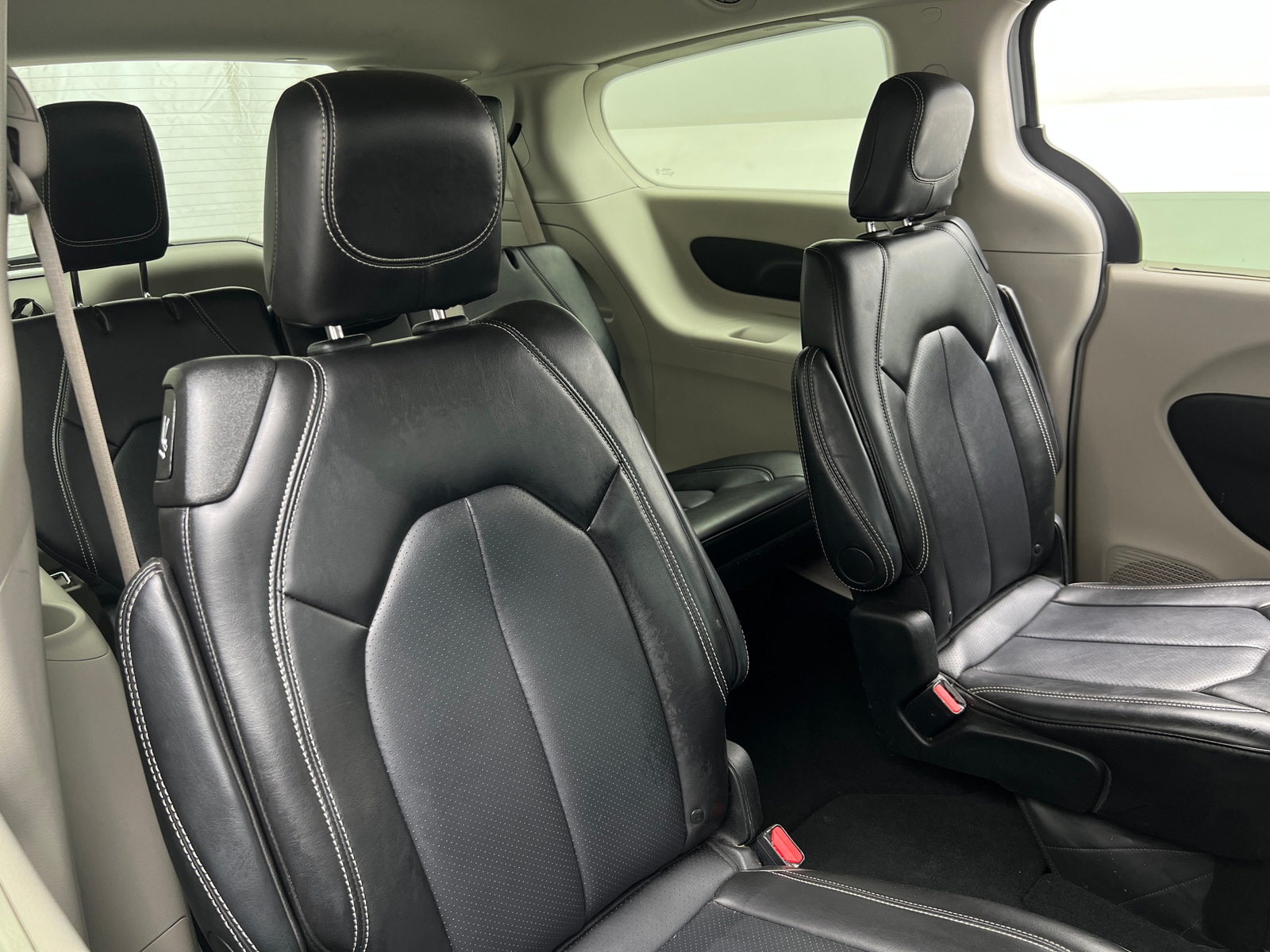 Thumbnail: 2024 Chrysler Pacifica - 5