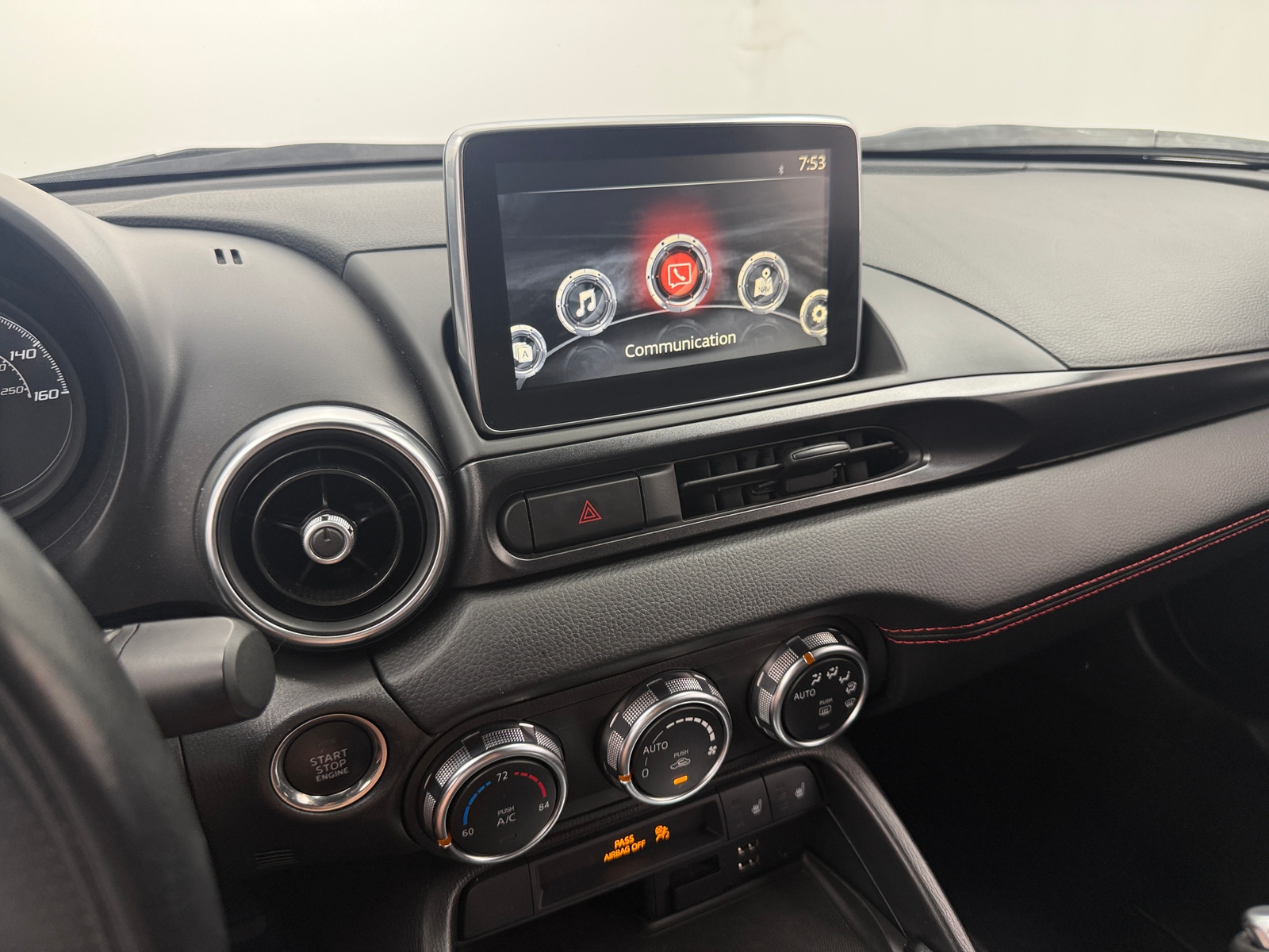 Thumbnail: 2017 Fiat 124 Spider - 3