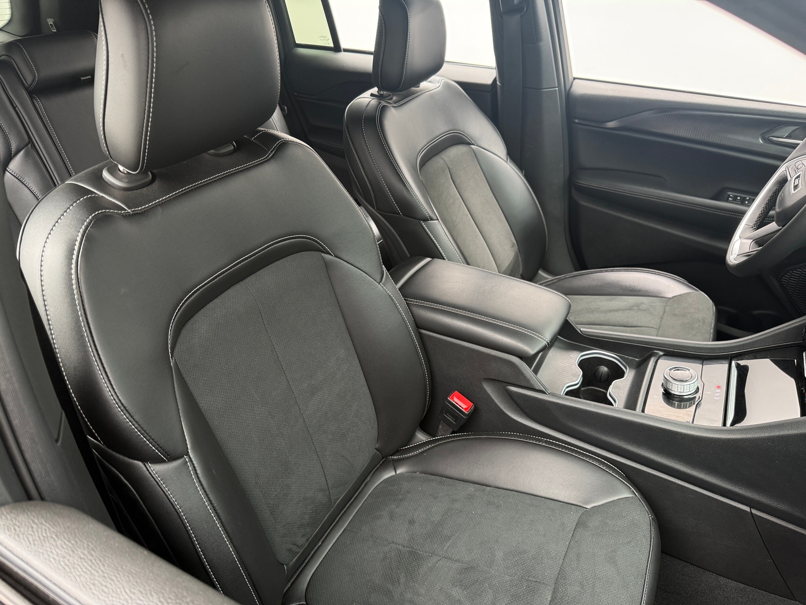 Thumbnail: 2024 Jeep Grand Cherokee - 2