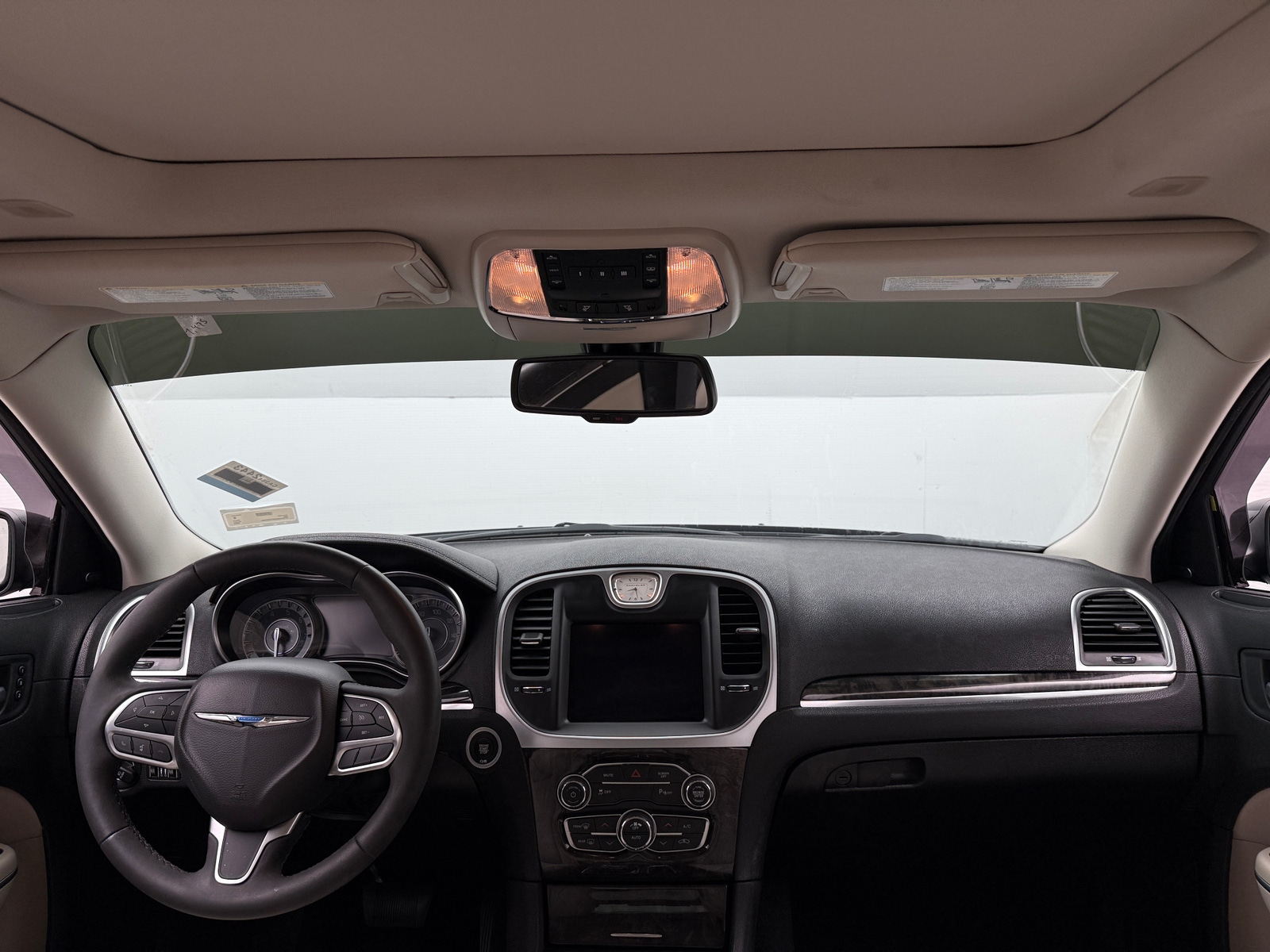 Thumbnail: 2023 Chrysler 300 - 2