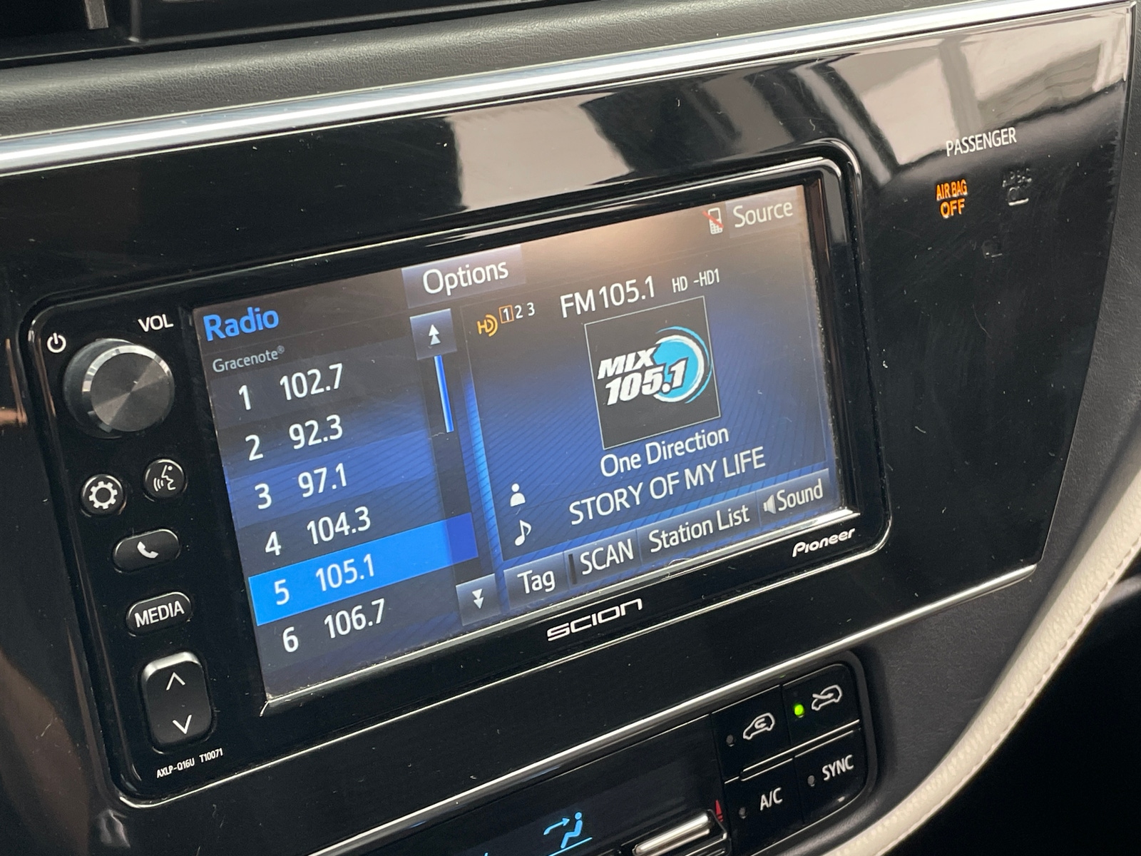 Thumbnail: 2016 Scion iM - 4