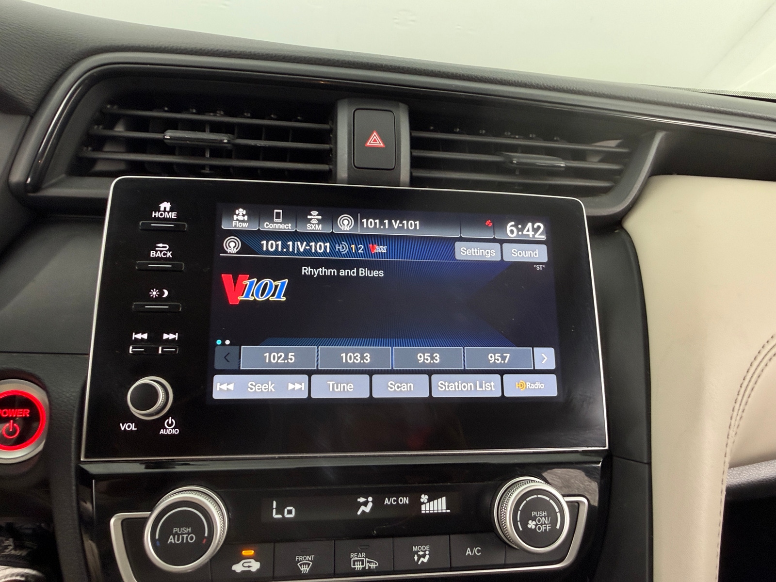 Thumbnail: 2022 Honda Insight - 4