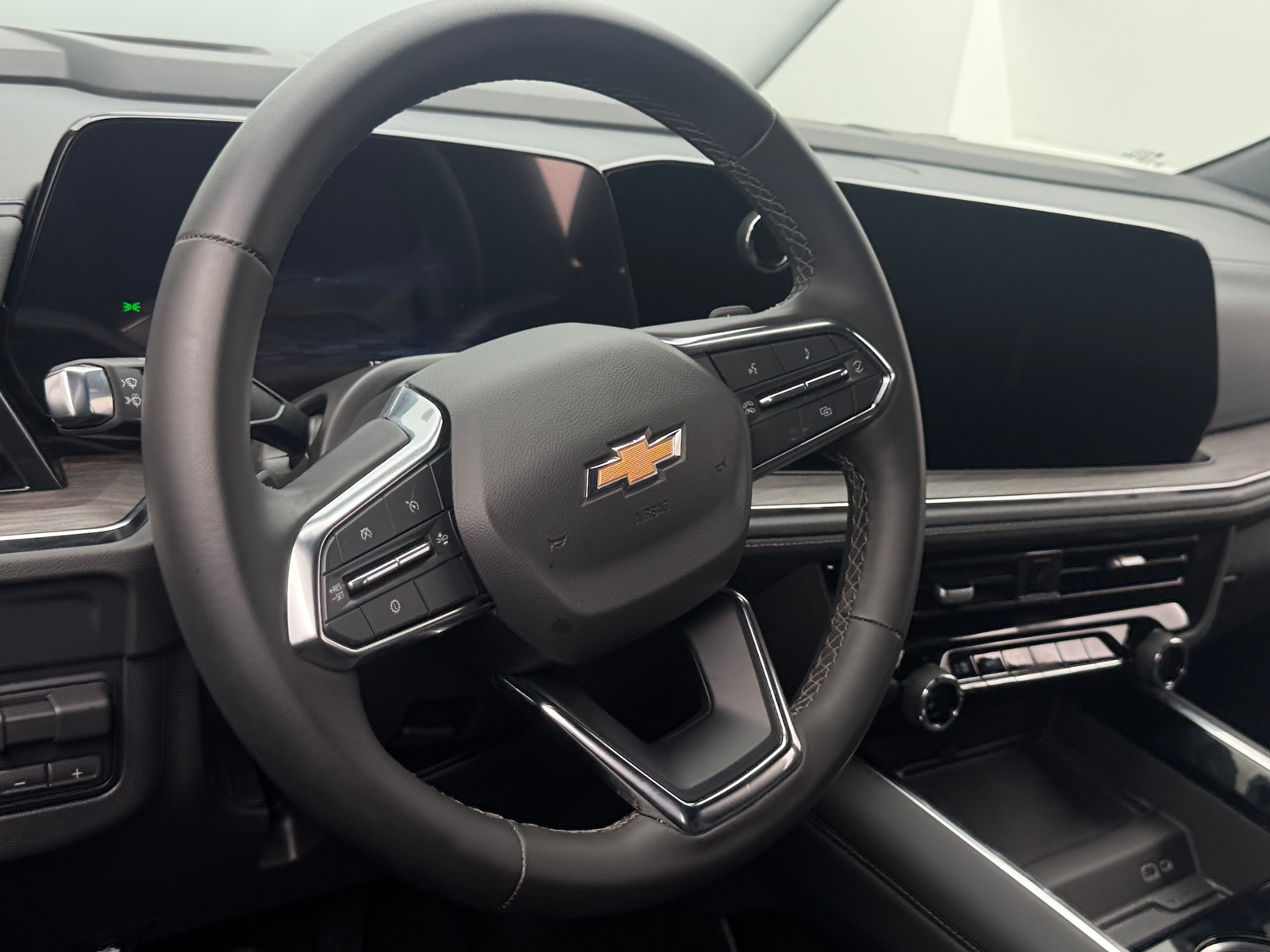 Thumbnail: 2025 Chevrolet Tahoe - 5