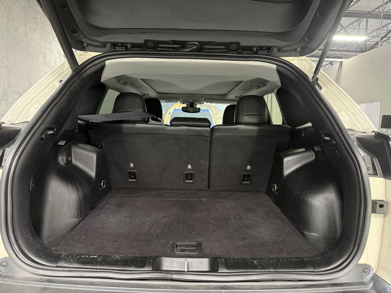 Thumbnail: 2019 Jeep Cherokee - 6