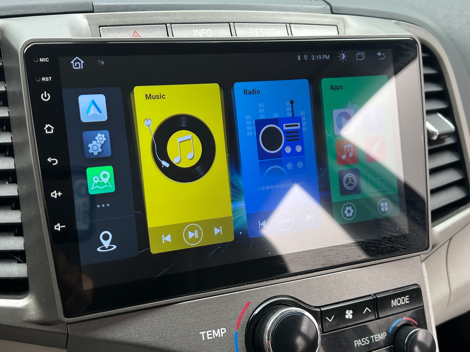 Thumbnail: 2013 Toyota Venza - 4