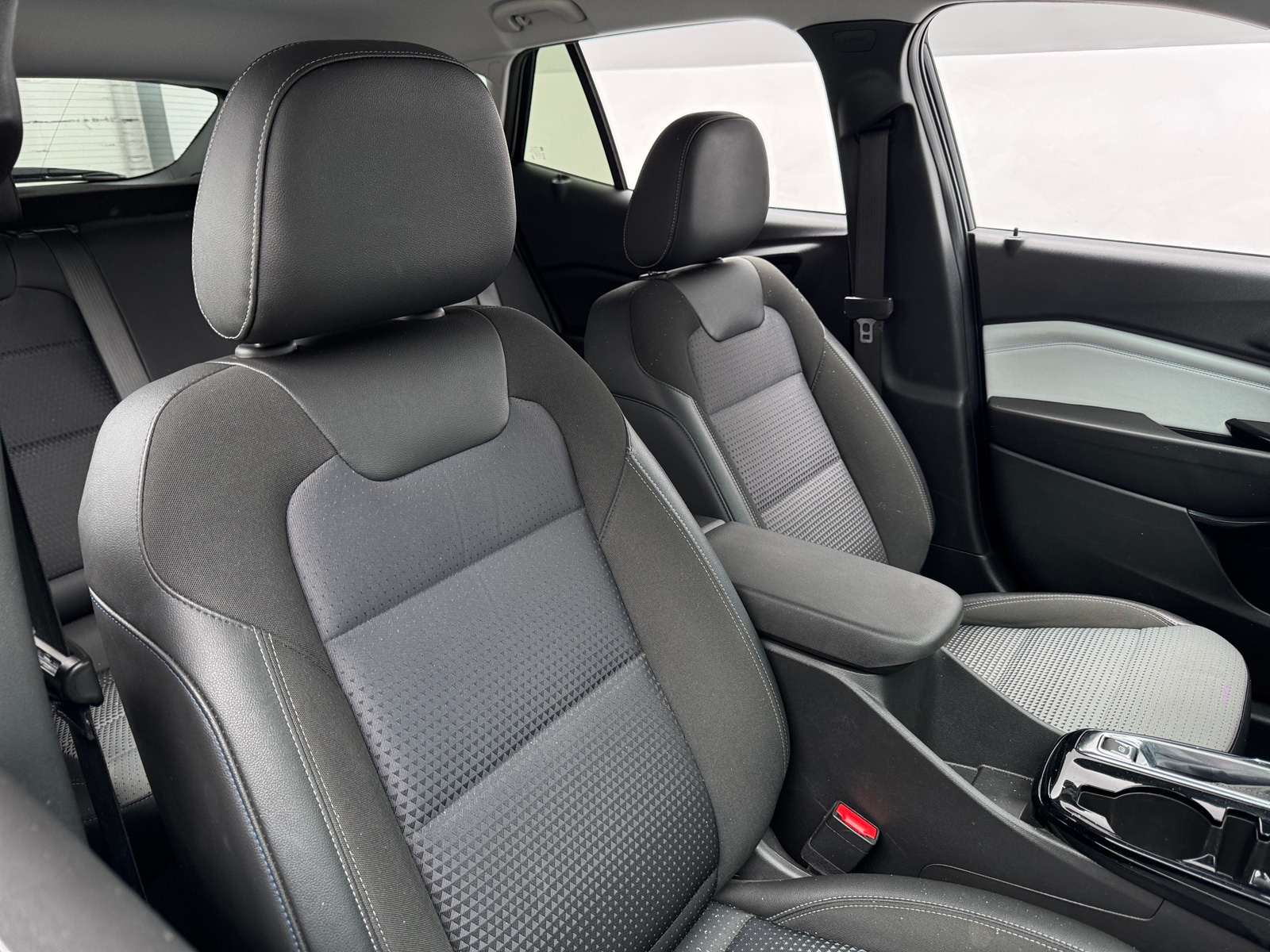 Thumbnail: 2025 Chevrolet Trax - 2
